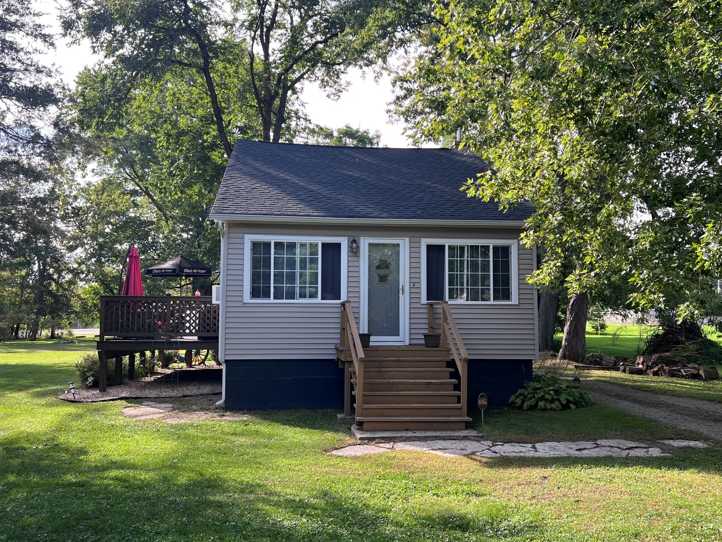 1701 W Low Avenue, Mchenry IL 60050