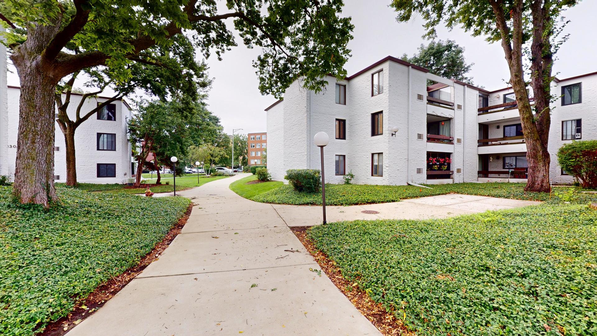 334 W Miner Street Unit 3B, Arlington Heights IL 60005
