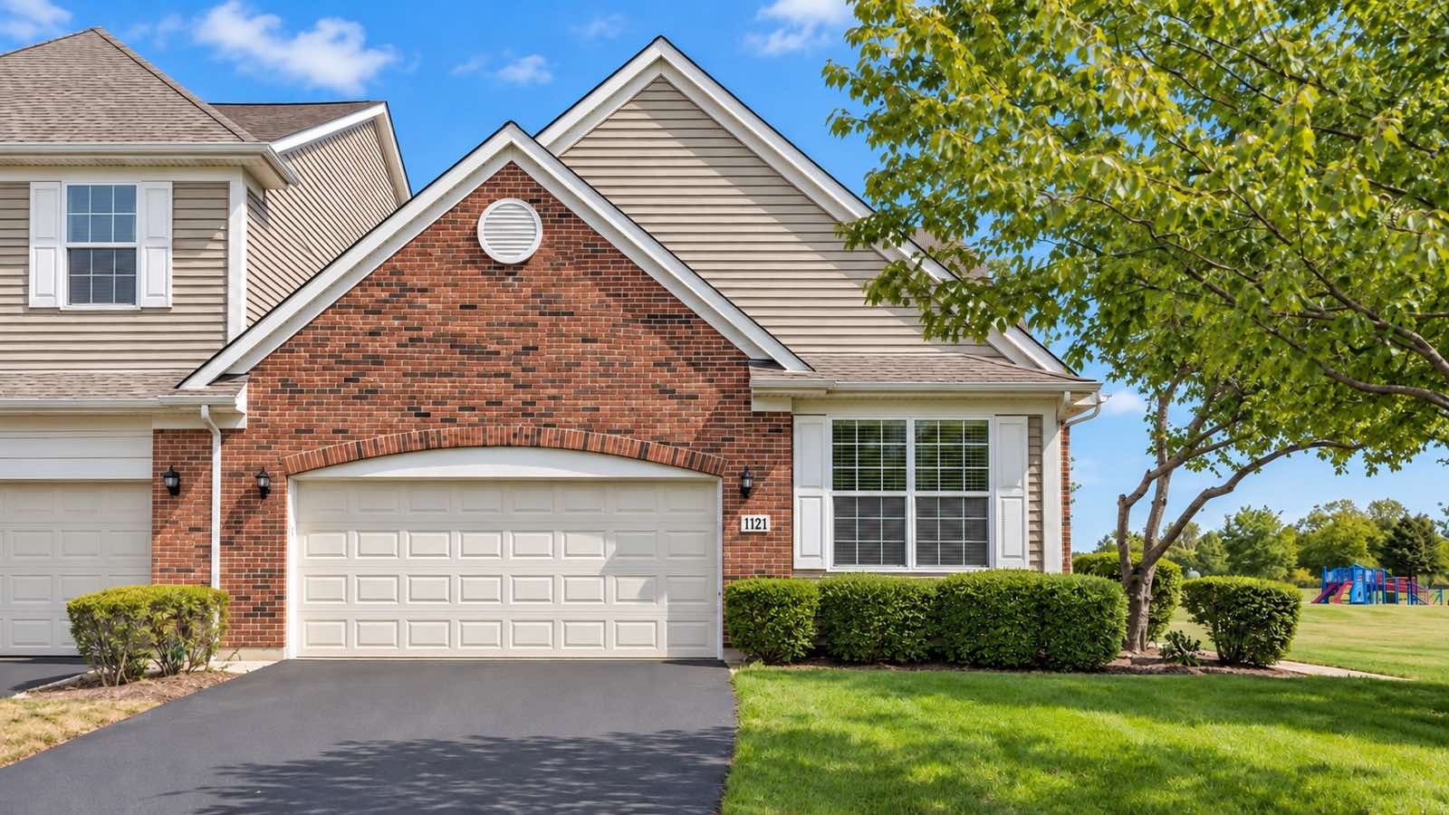 1121 Loganbury Court, Elgin IL 60120
