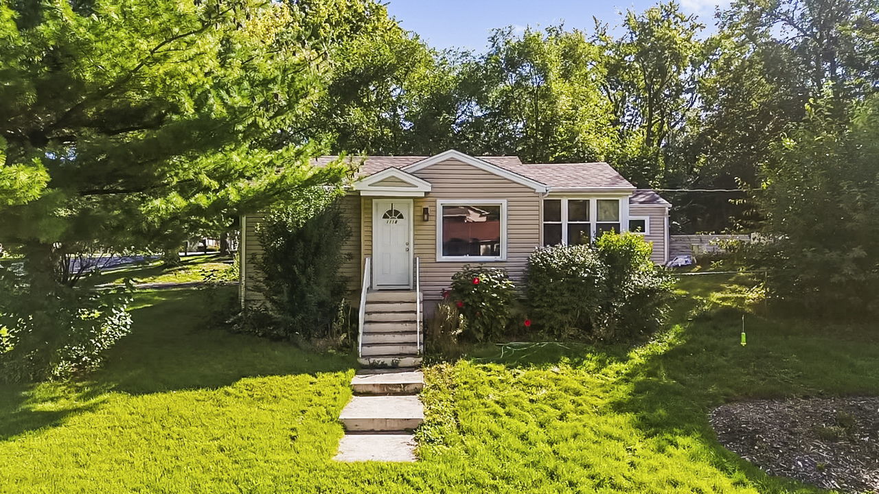 1118 Sycamore Street, Lake In The Hills IL 60156