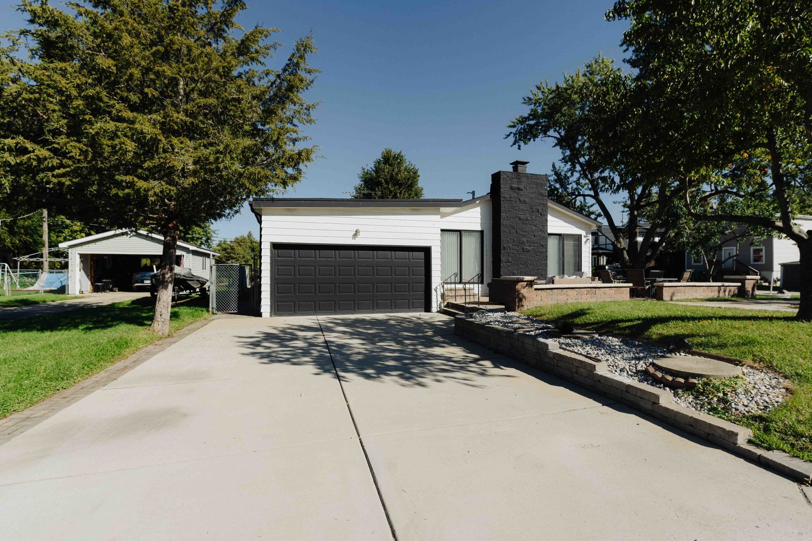 27044 W Sunset Avenue, Antioch IL 60002