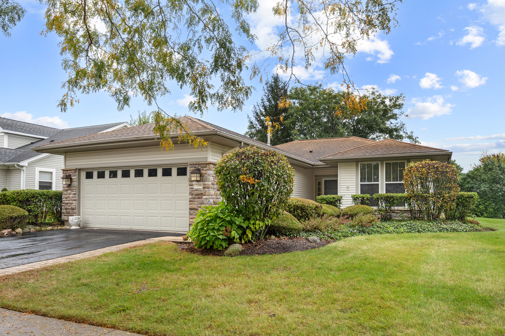 13199 W Essex Lane, Huntley IL 60142