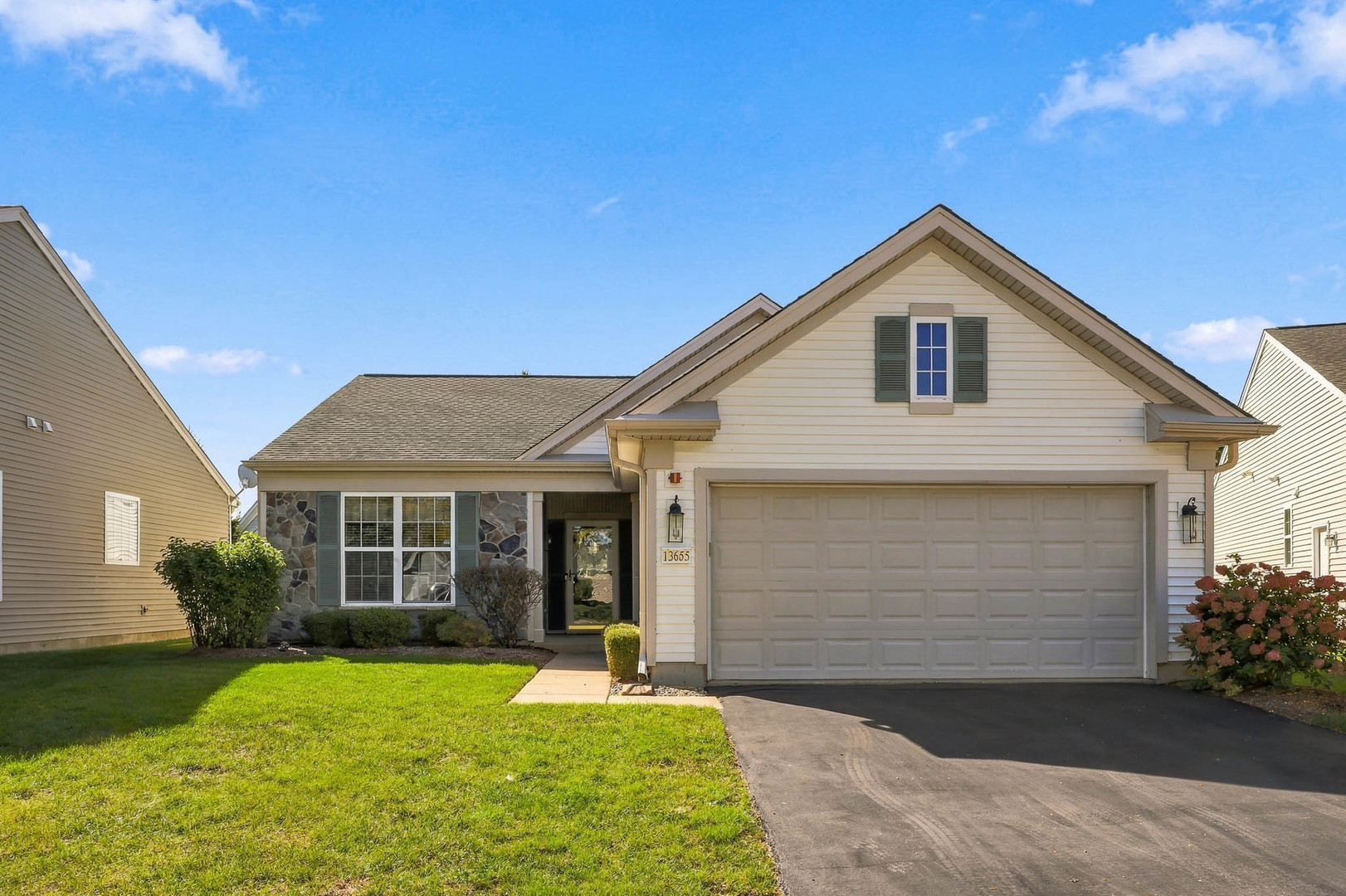 13655 Ivy Drive, Huntley IL 60142