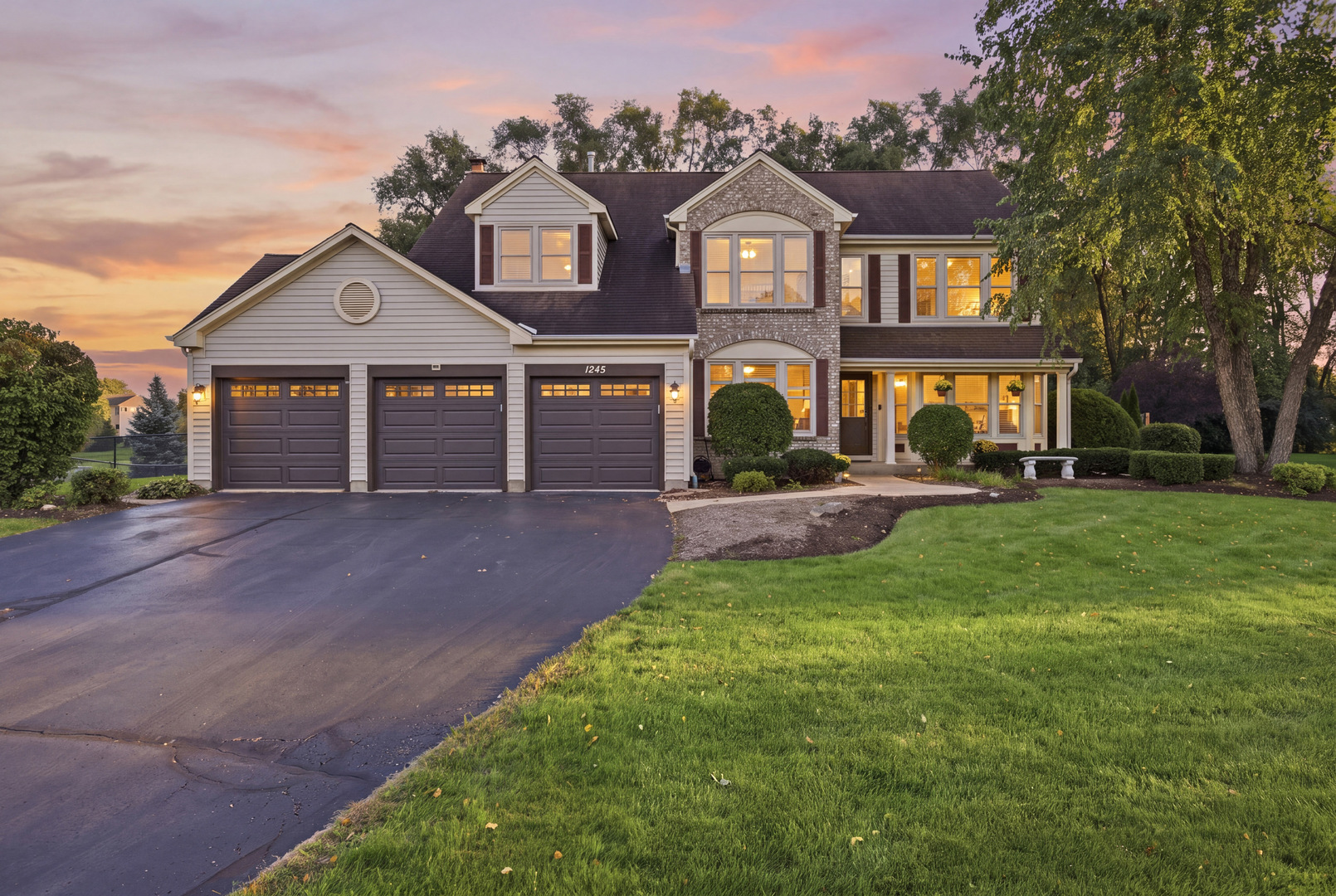 1245 ALEXANDRA Boulevard, Crystal Lake IL 60014