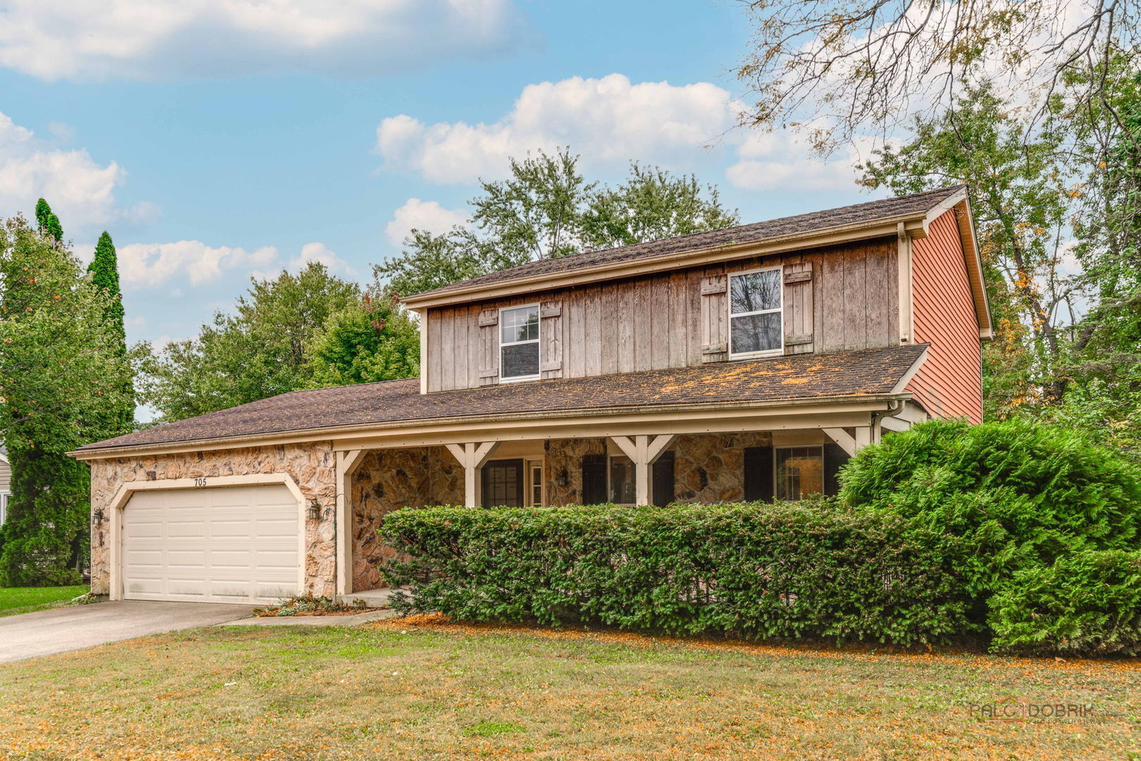 705 Royal Glen Drive, Cary IL 60013