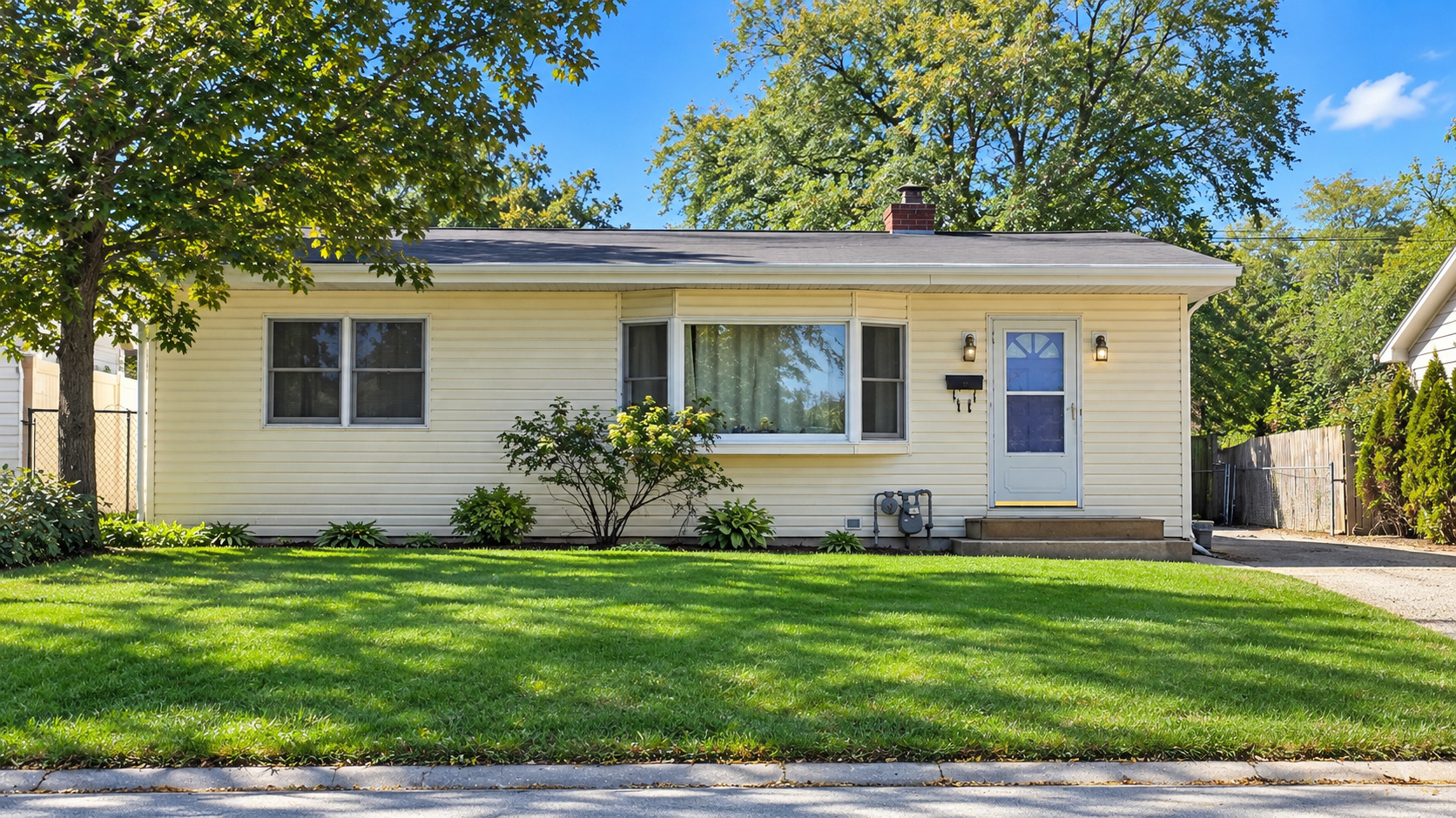 329 S 12th Street, St. Charles IL 60174