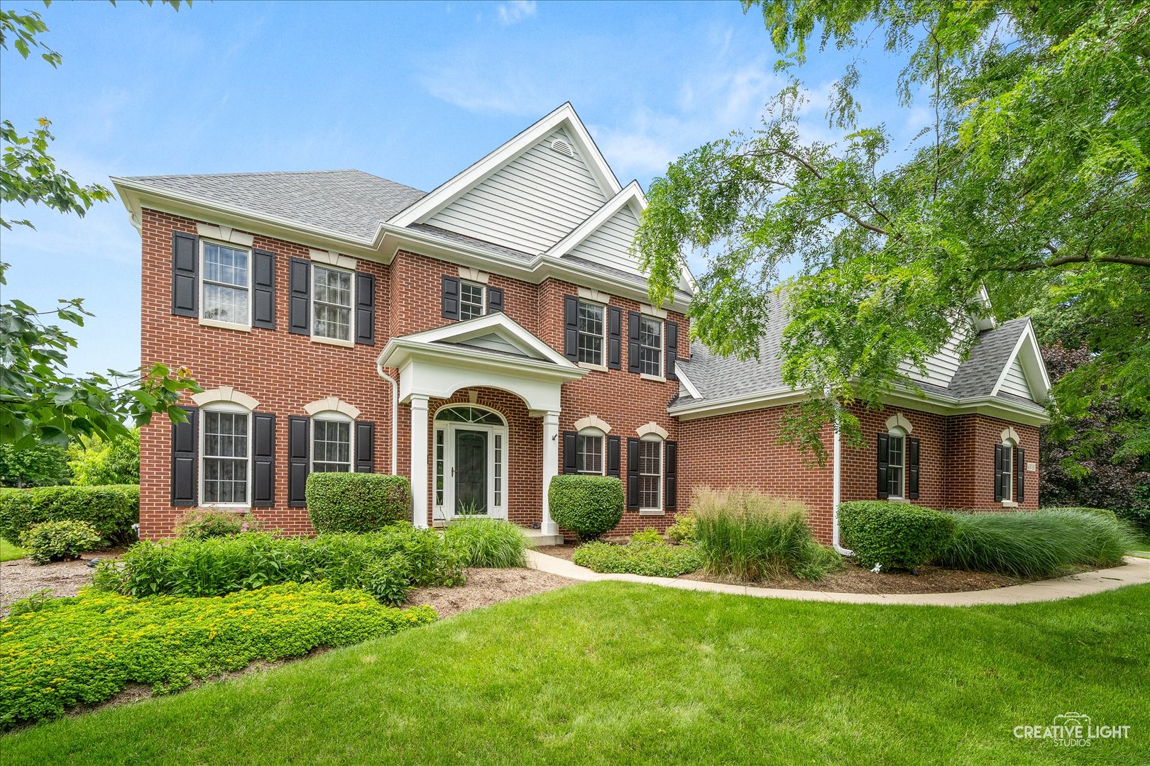 40W850 Stonecrest Drive, Elgin IL 60124