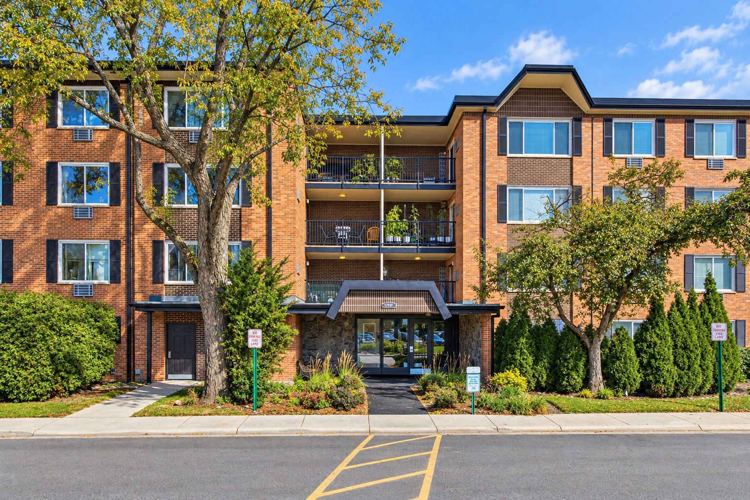 1207 S Old Wilke Road Unit 210, Arlington Heights IL 60005