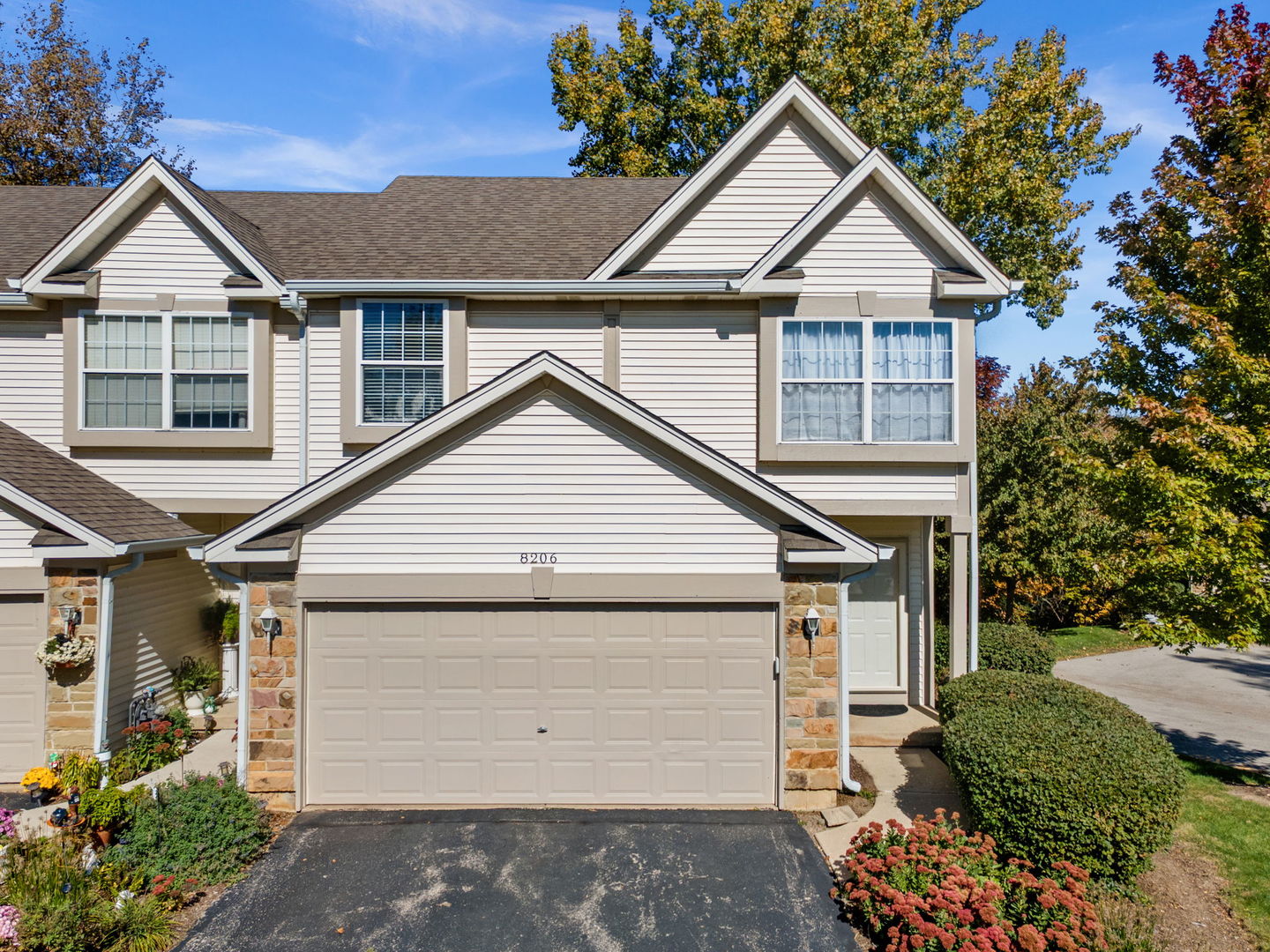8206 Sierra Woods Court, Carpentersville IL 60110