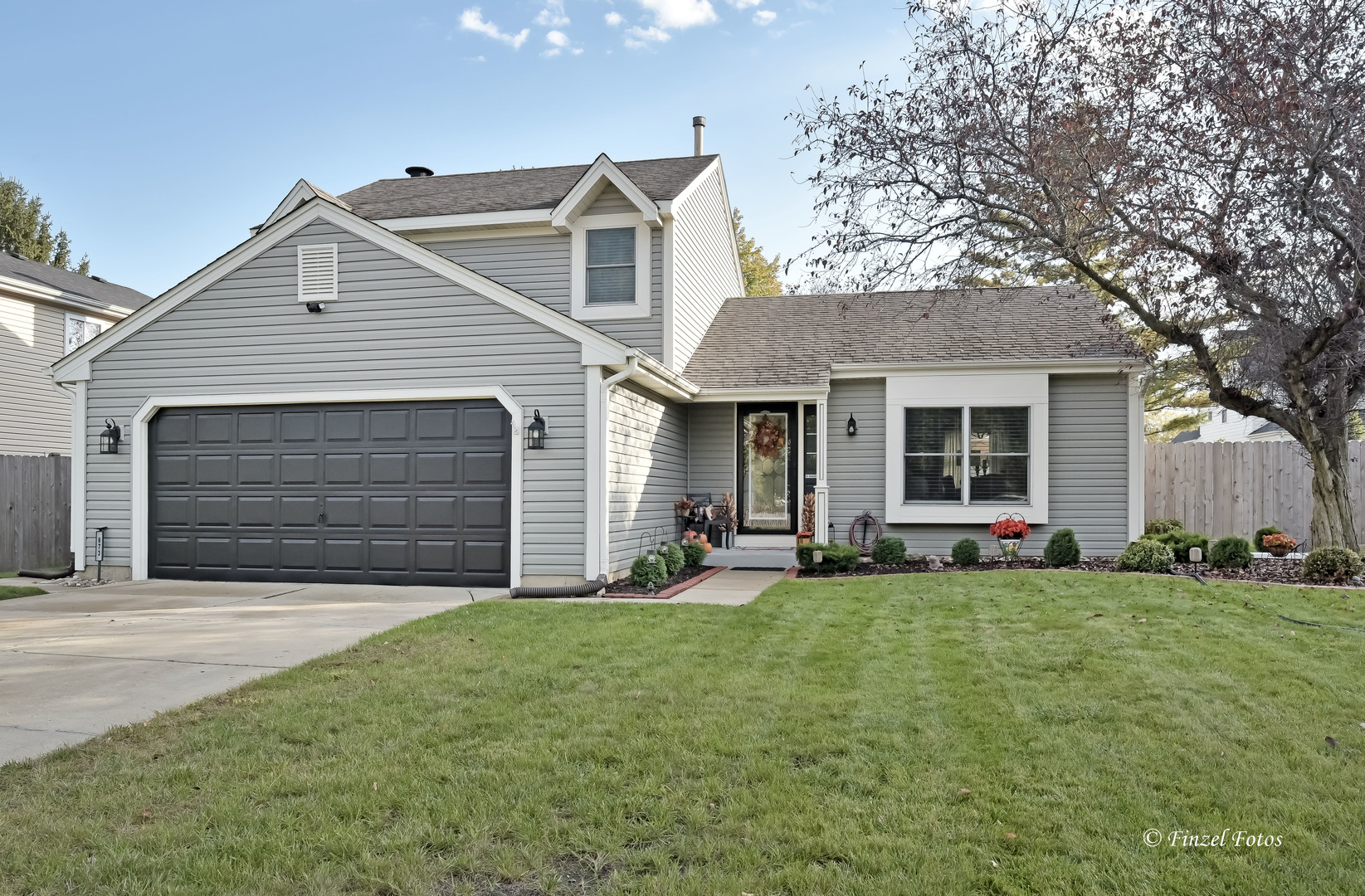 873 Dartmoor Drive, Crystal Lake IL 60014