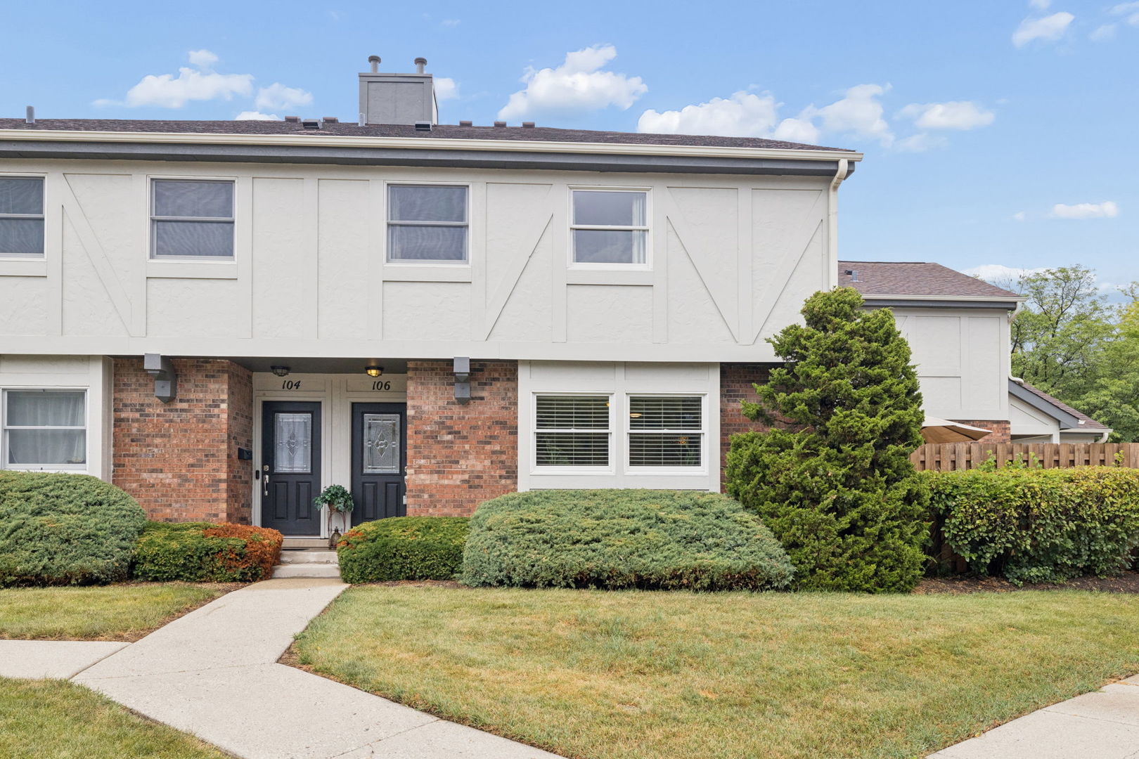 106 Queens Cove, Barrington IL 60010