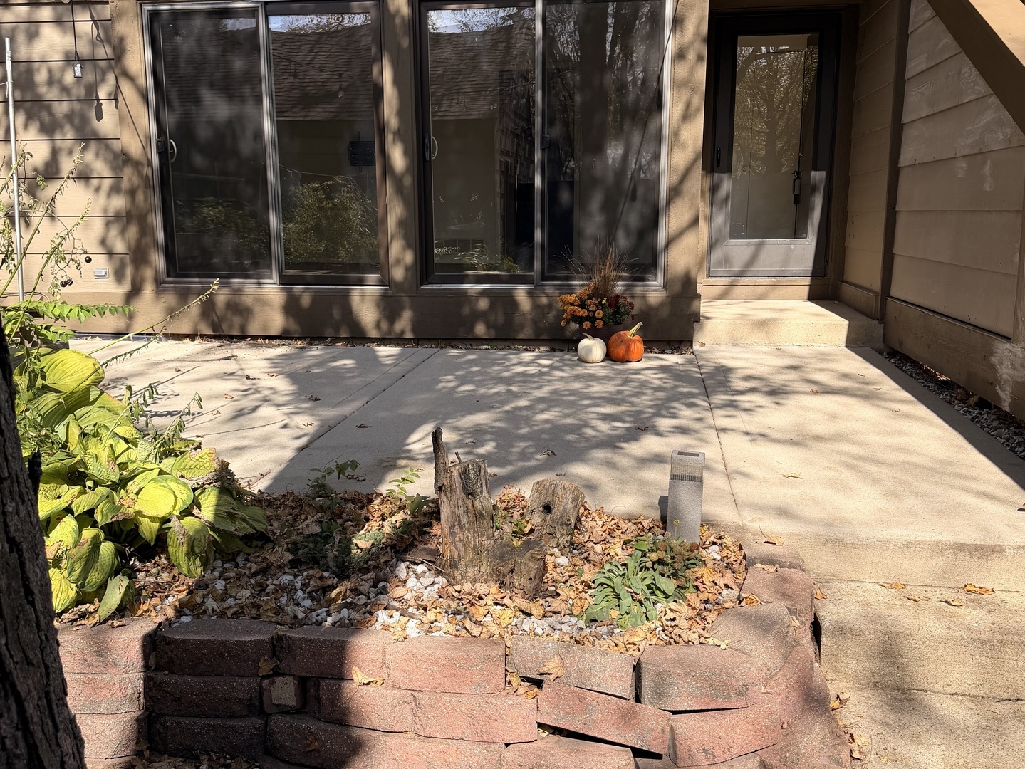 175 N Glengarry Drive Unit B, Geneva IL 60134