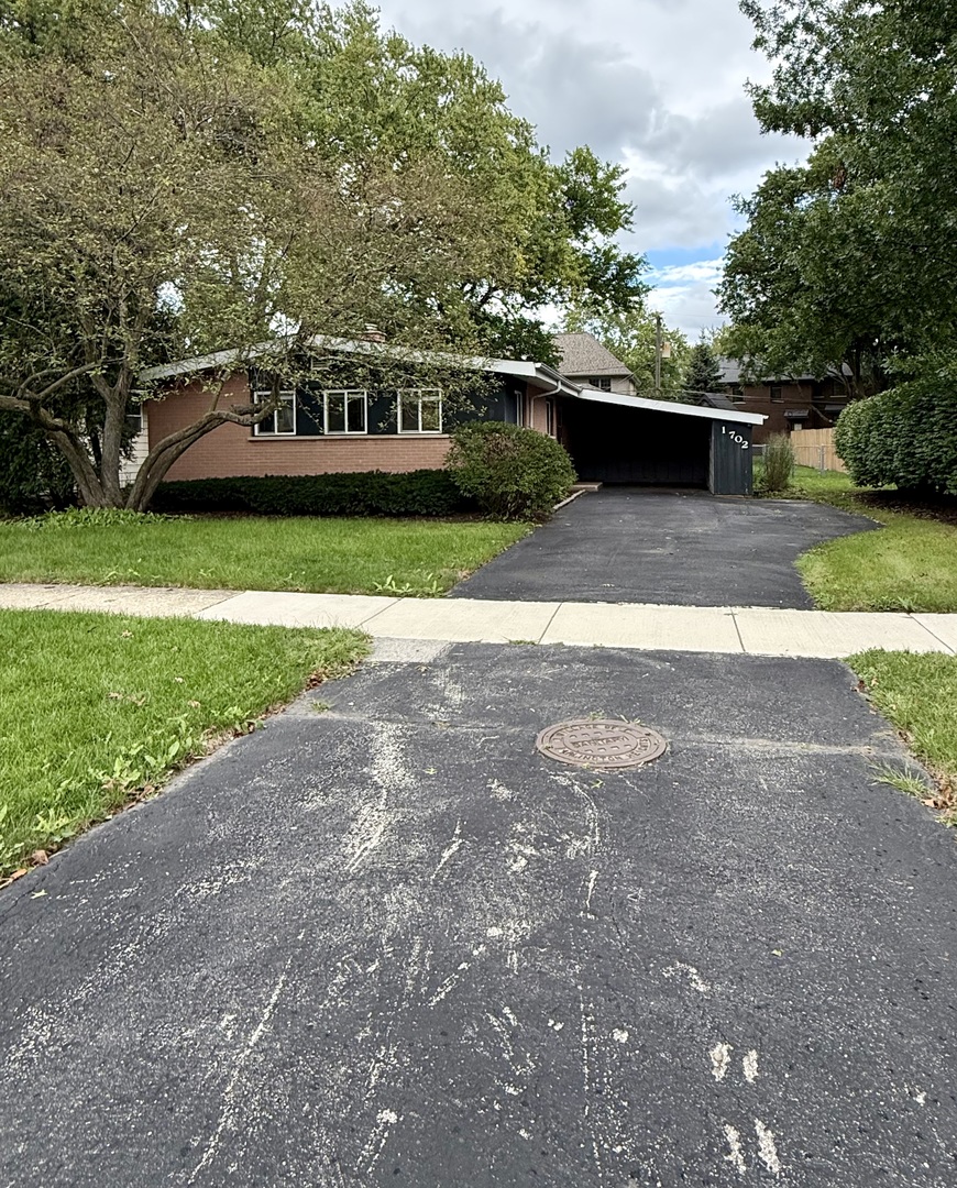 1702 W Oakton Street, Arlington Heights IL 60004