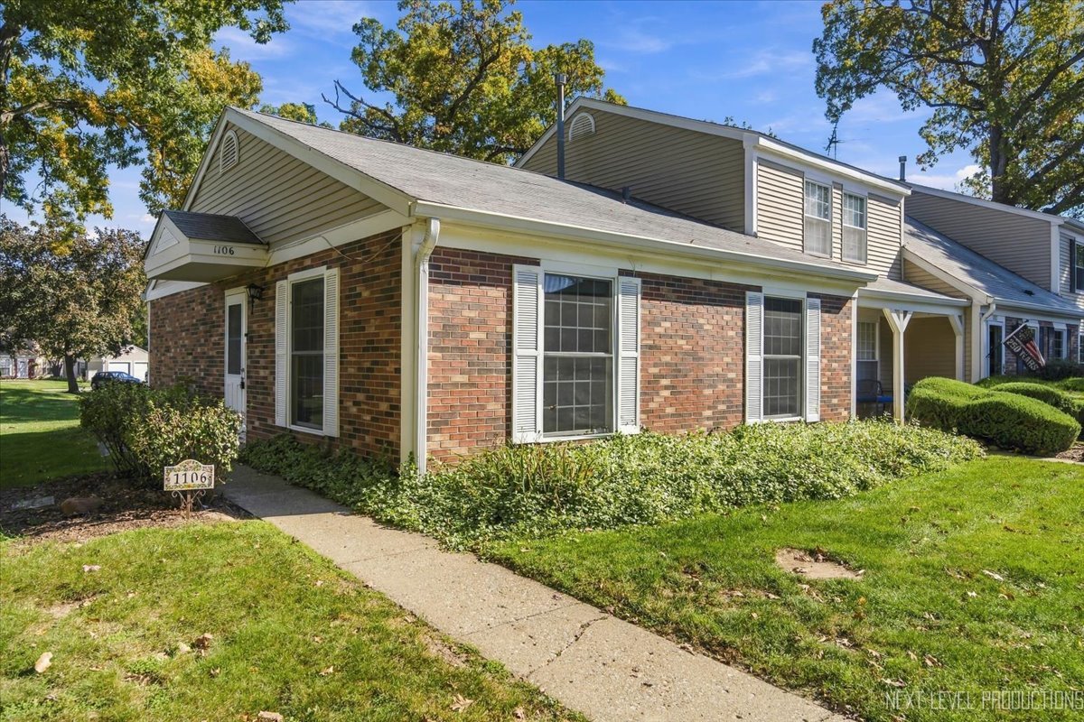 1106 Oak Valley Drive, Cary IL 60013
