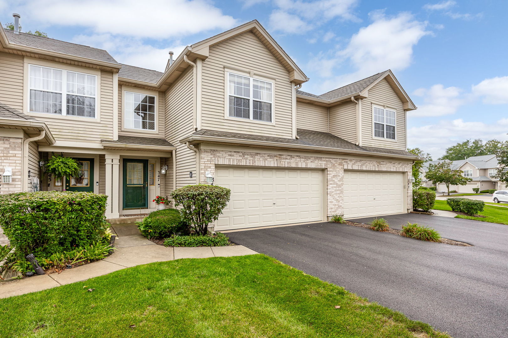 347 Gladstone Lane, Elgin IL 60120