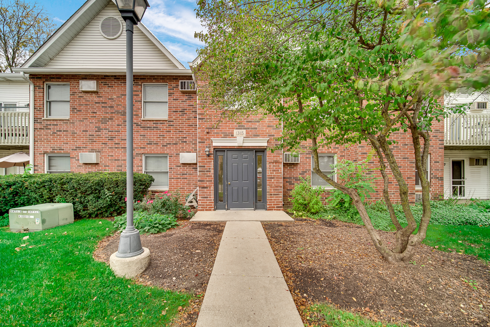 1315 Cunat Court Unit 1D, Lake In The Hills IL 60156