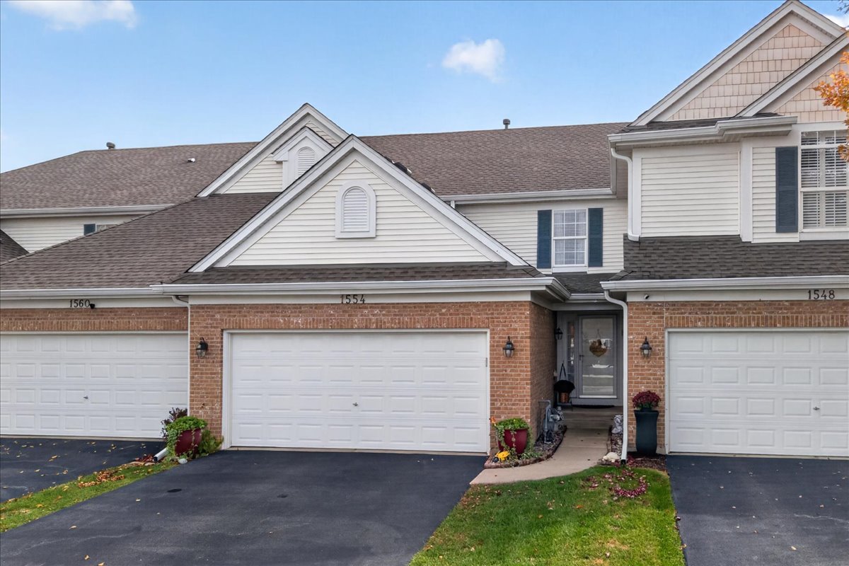 1554 Glacier Circle, Crystal Lake IL 60014