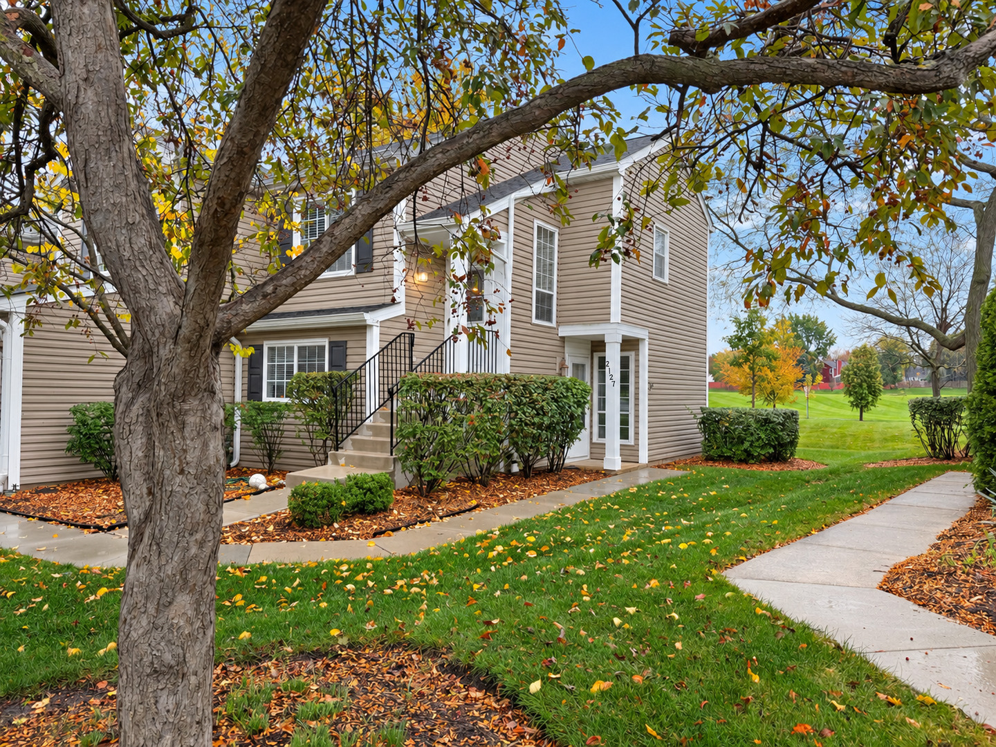 2127 Southwind Circle, Schaumburg IL 60194