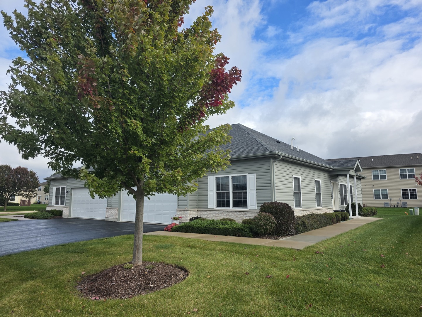 906 Lexington Street, Mchenry IL 60050