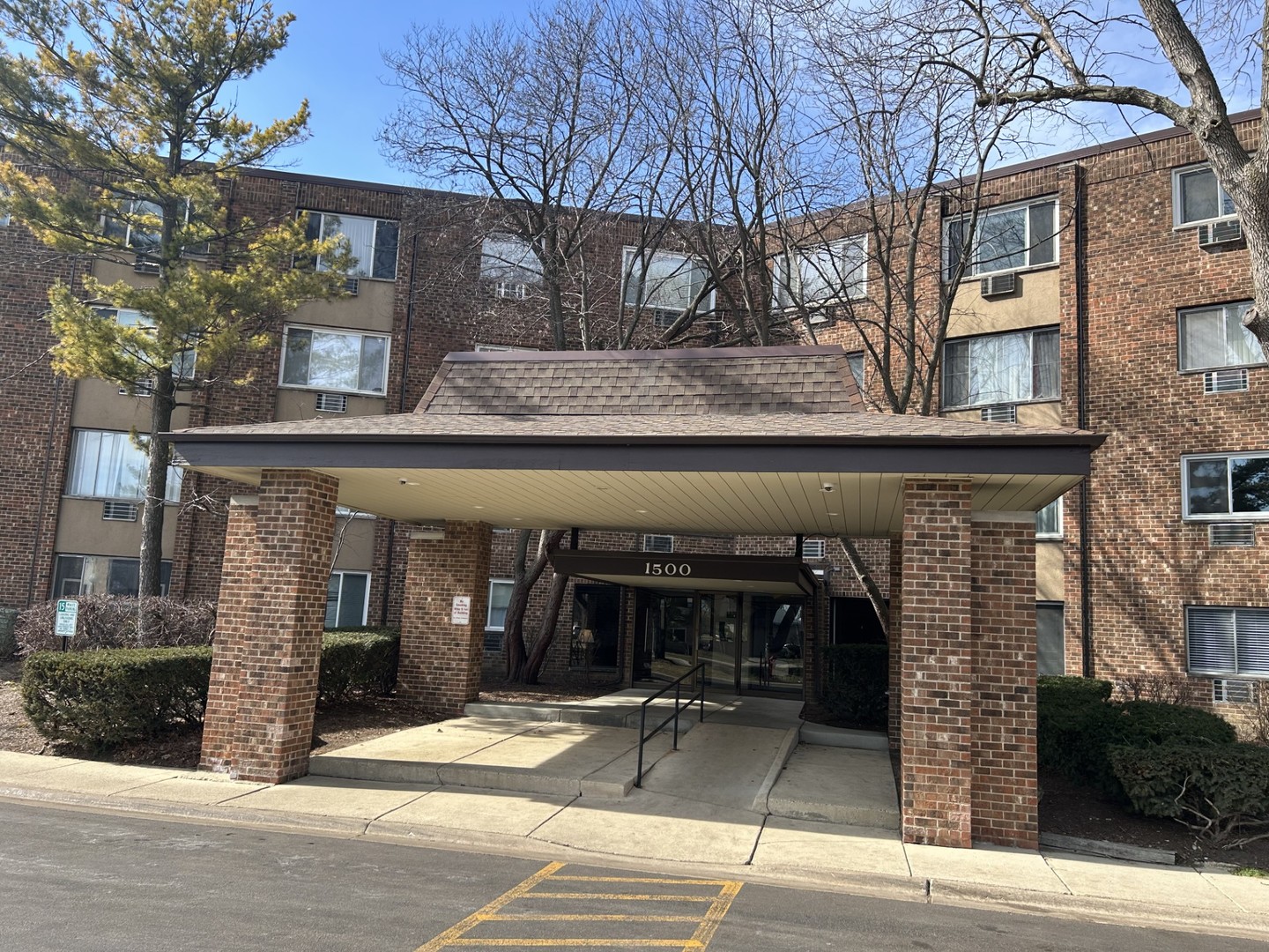 1500 ROBIN Circle Unit 314, Hoffman Estates IL 60169