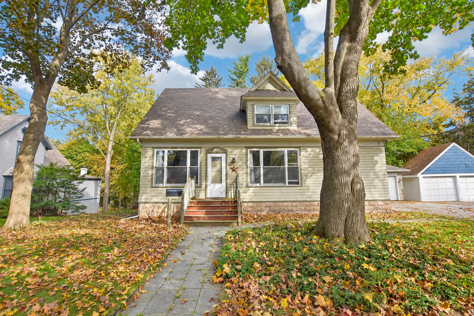 349 Vine Street, Woodstock IL 60098
