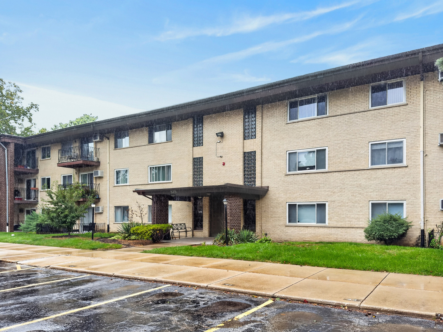 525 S Cleveland Avenue Unit 103, Arlington Heights IL 60005