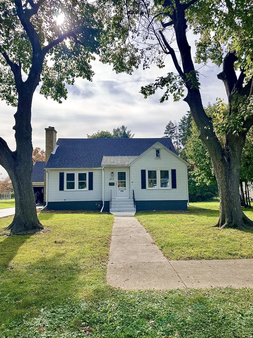 693 Enterprise Street, Elgin IL 60120