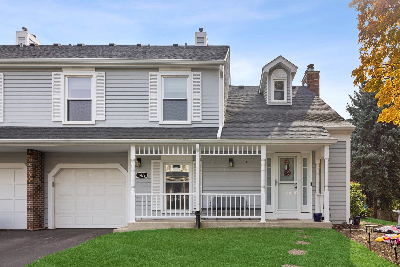 1477 Queensgreen Circle, Naperville IL 60563