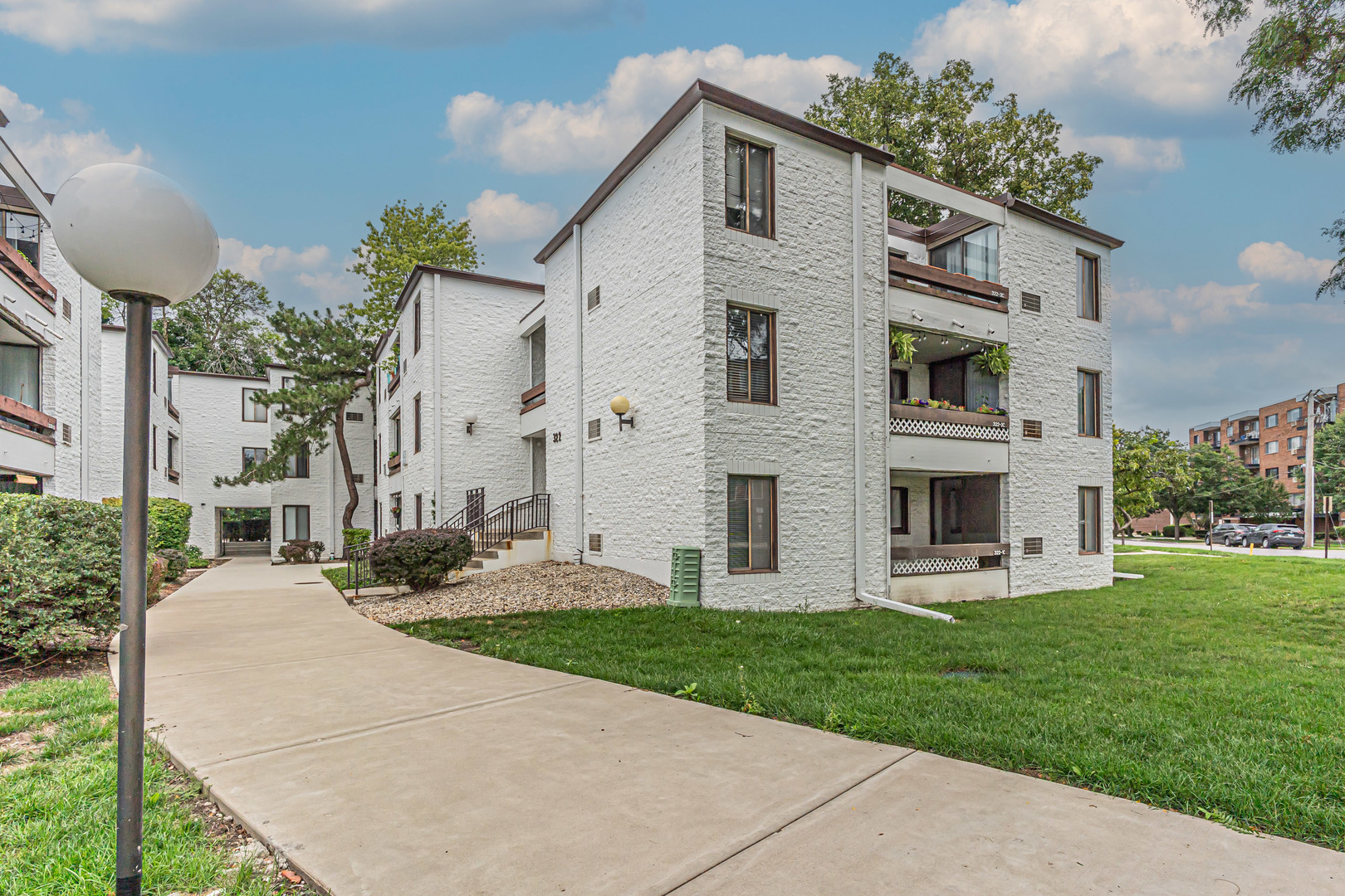 322 W Miner Street Unit 1C, Arlington Heights IL 60005