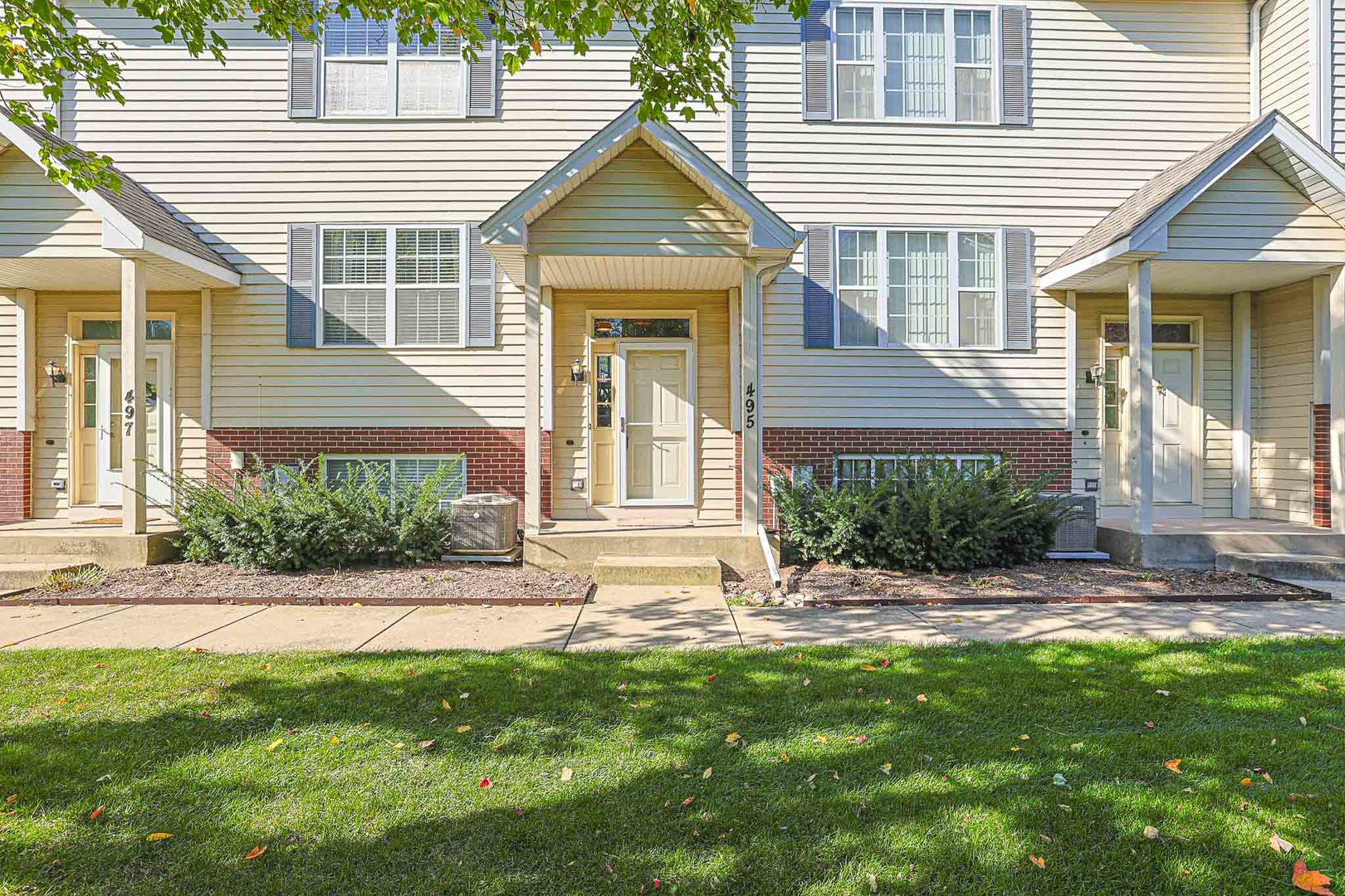 495 E Willow Street, Elburn IL 60119