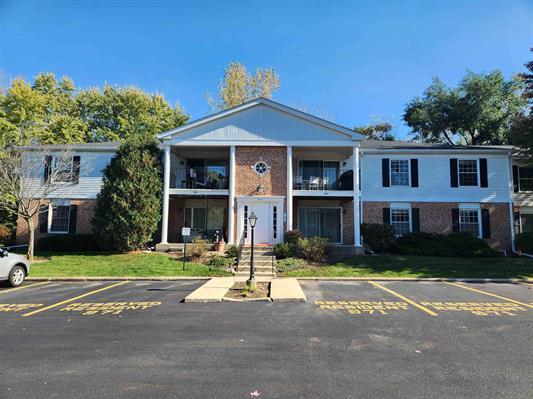 971 Golf Course Road Unit 4, Crystal Lake IL 60014
