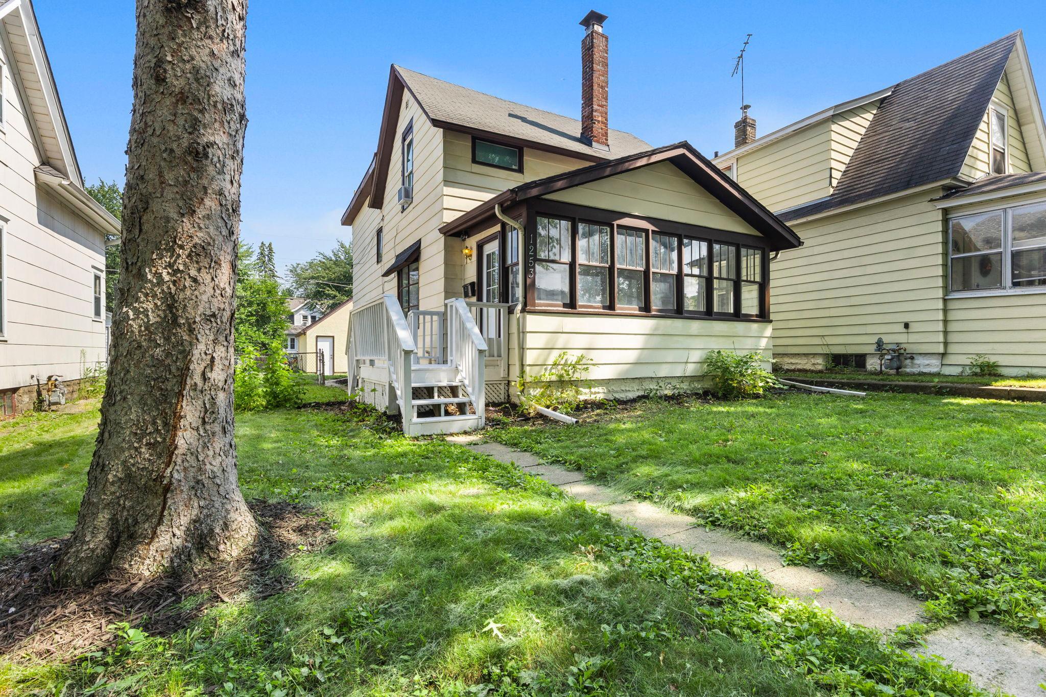 1253 Reaney Avenue, Saint Paul MN 55106