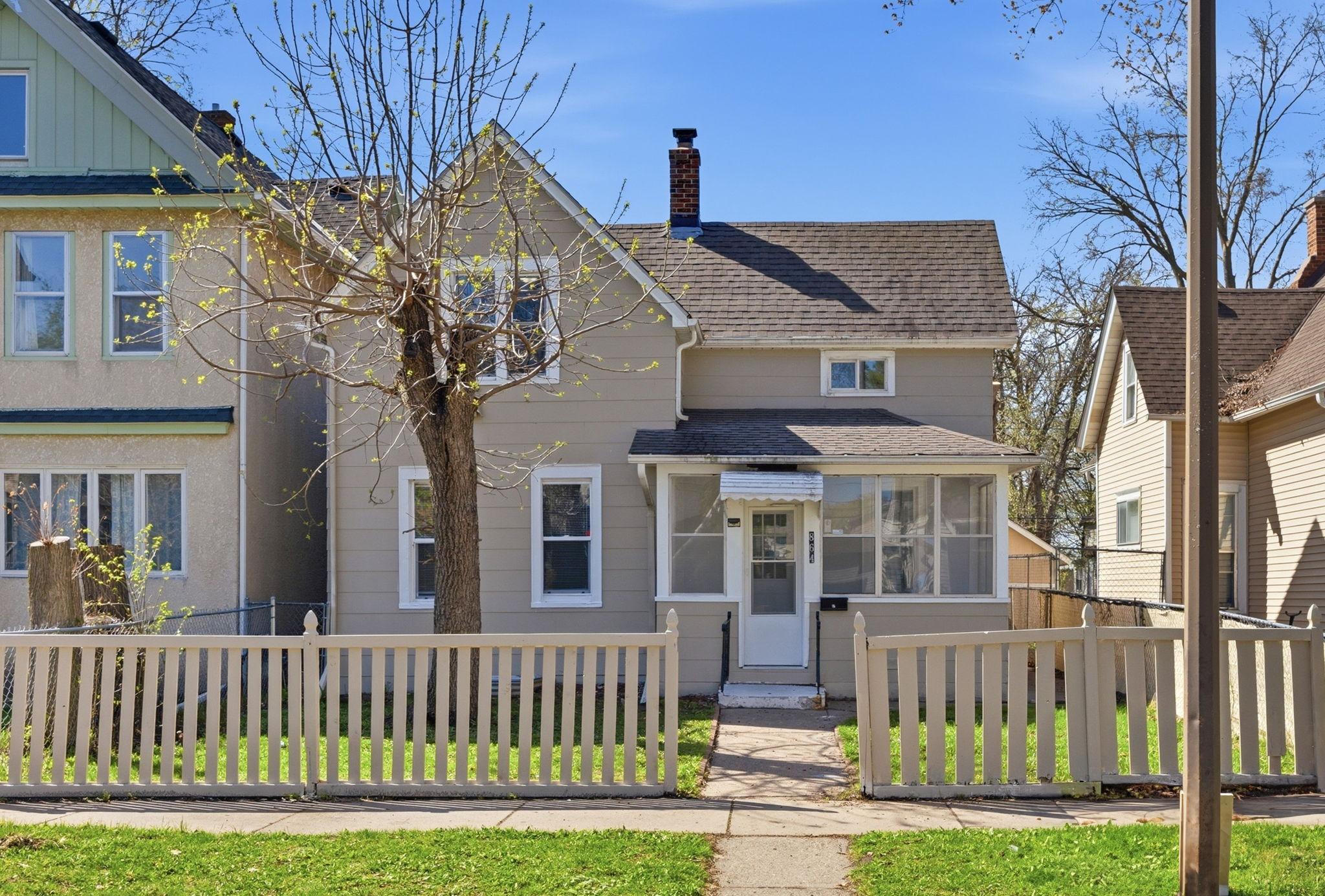 864 Sims Avenue, Saint Paul MN 55106