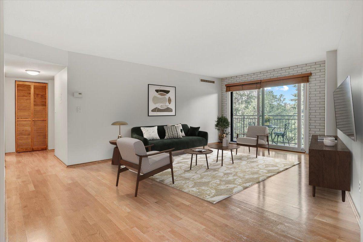210 W Grant Street Unit 210, Minneapolis MN 55403
