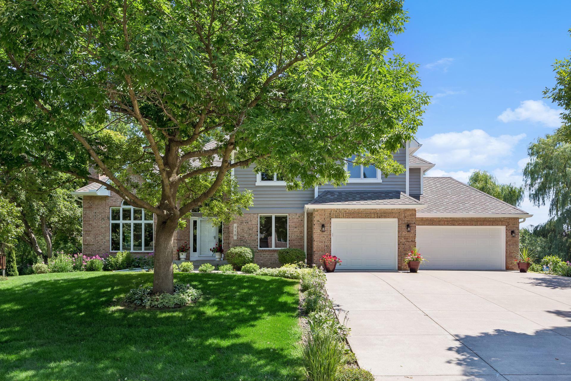 710 Olive Lane N, Plymouth MN 55447