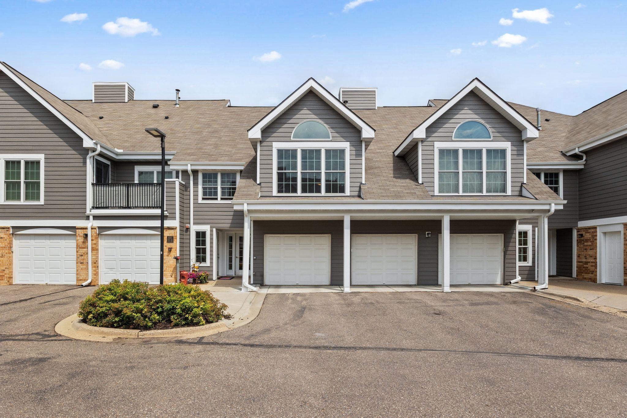 6010 Chasewood Parkway Unit 205, Minnetonka MN 55343