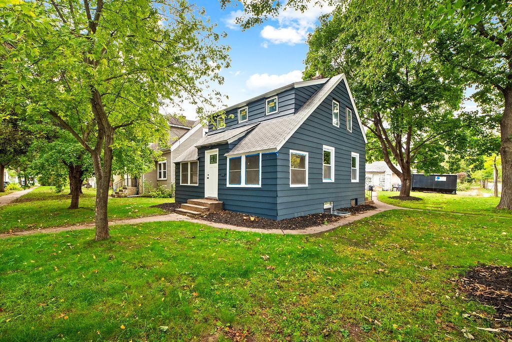 4431 James Avenue N, Minneapolis MN 55412