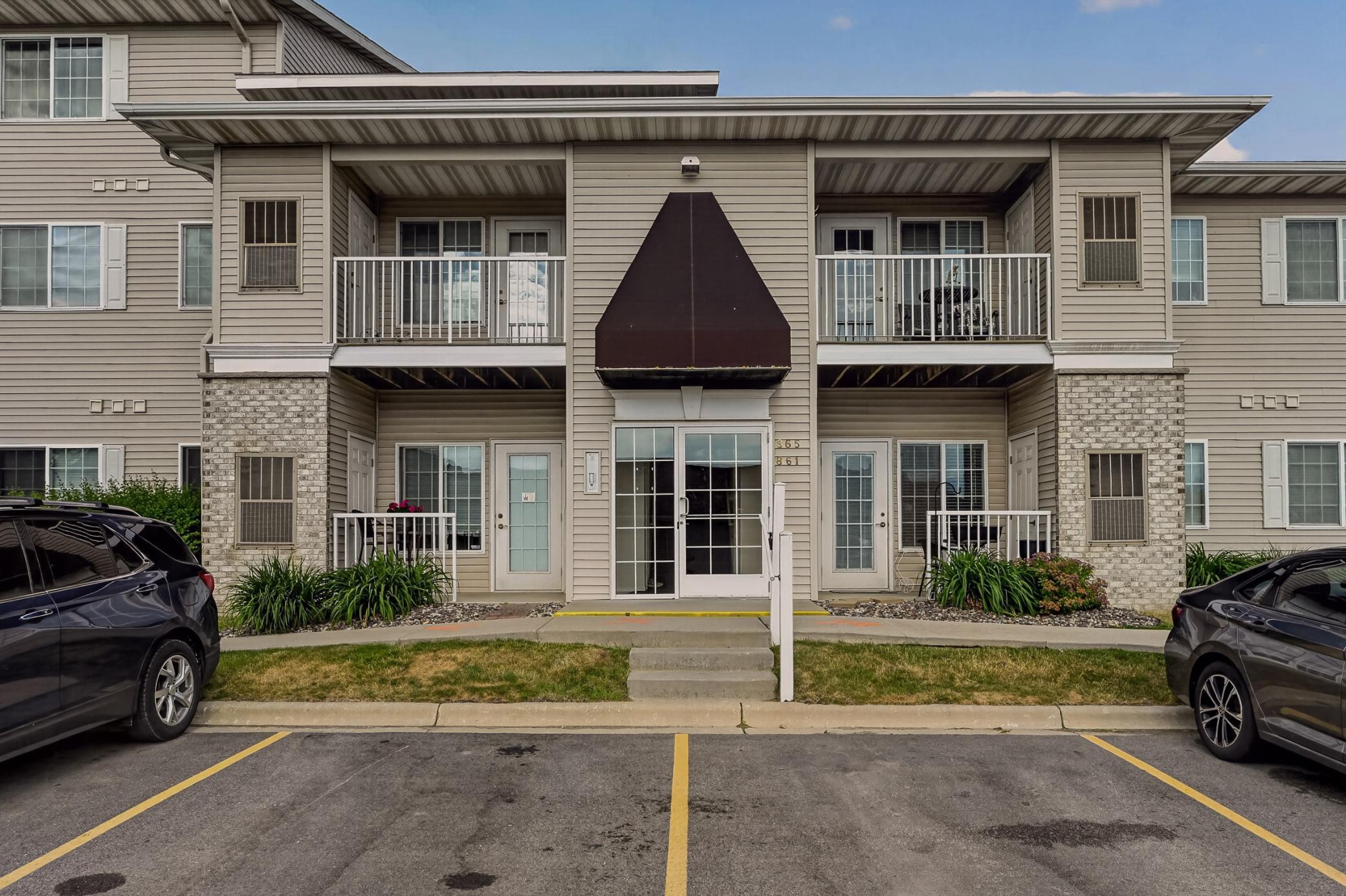 861 37th Avenue NW Unit A, Rochester MN 55901