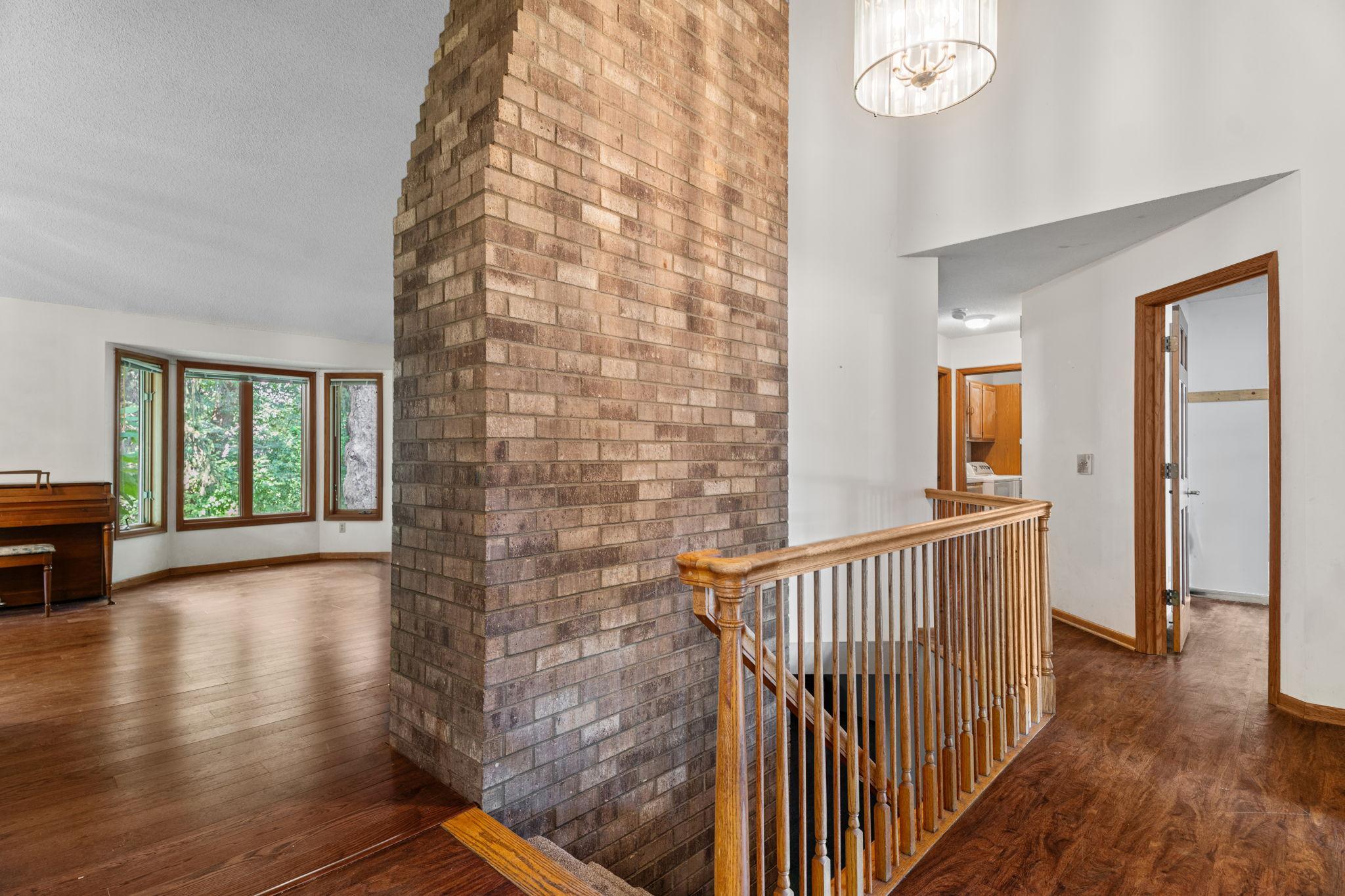 4512 Williston Road, Minnetonka MN 55345