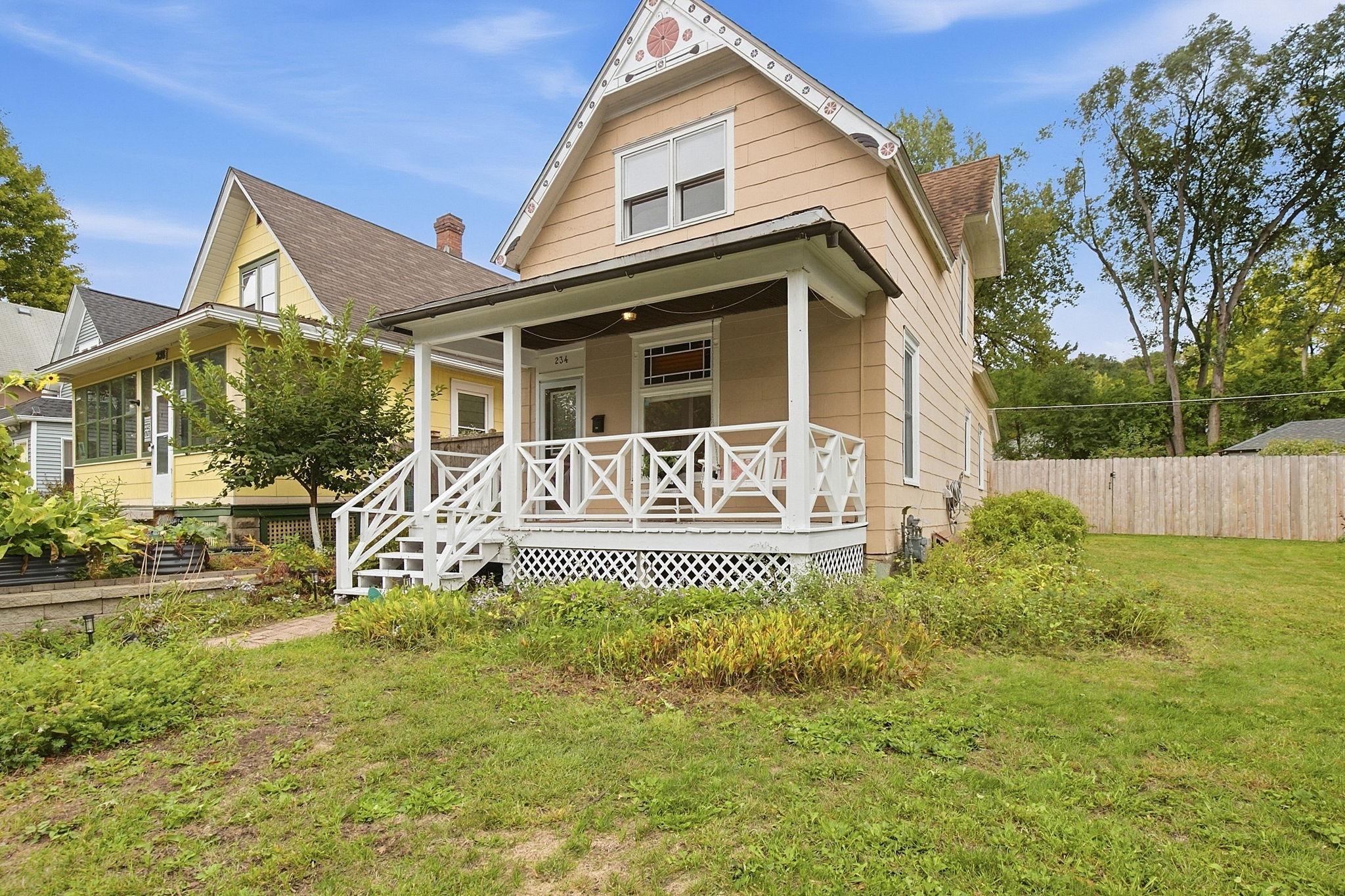234 Sidney Street E, Saint Paul MN 55107