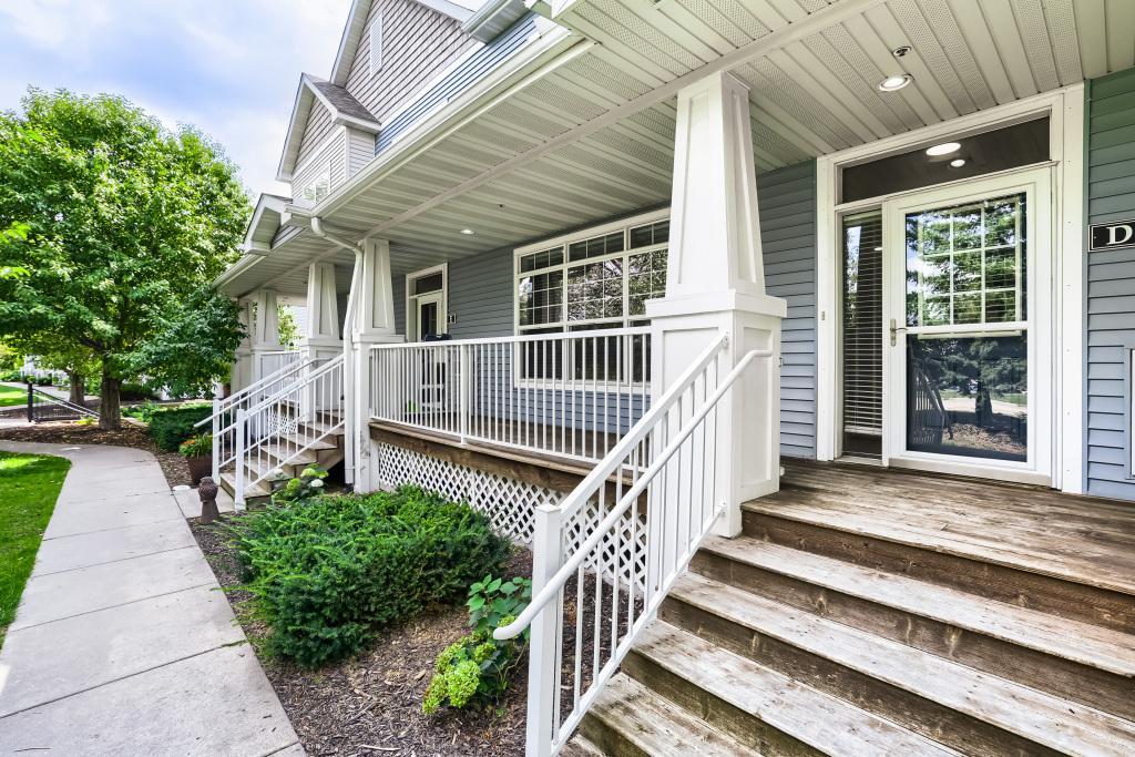 4940 Underwood Lane N Unit 4940D, Plymouth MN 55442