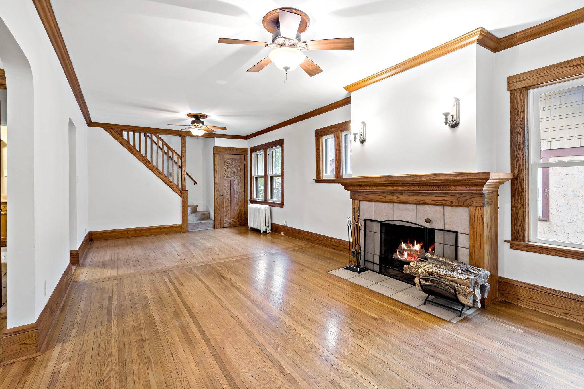 1051 Sherburne Avenue, Saint Paul MN 55104