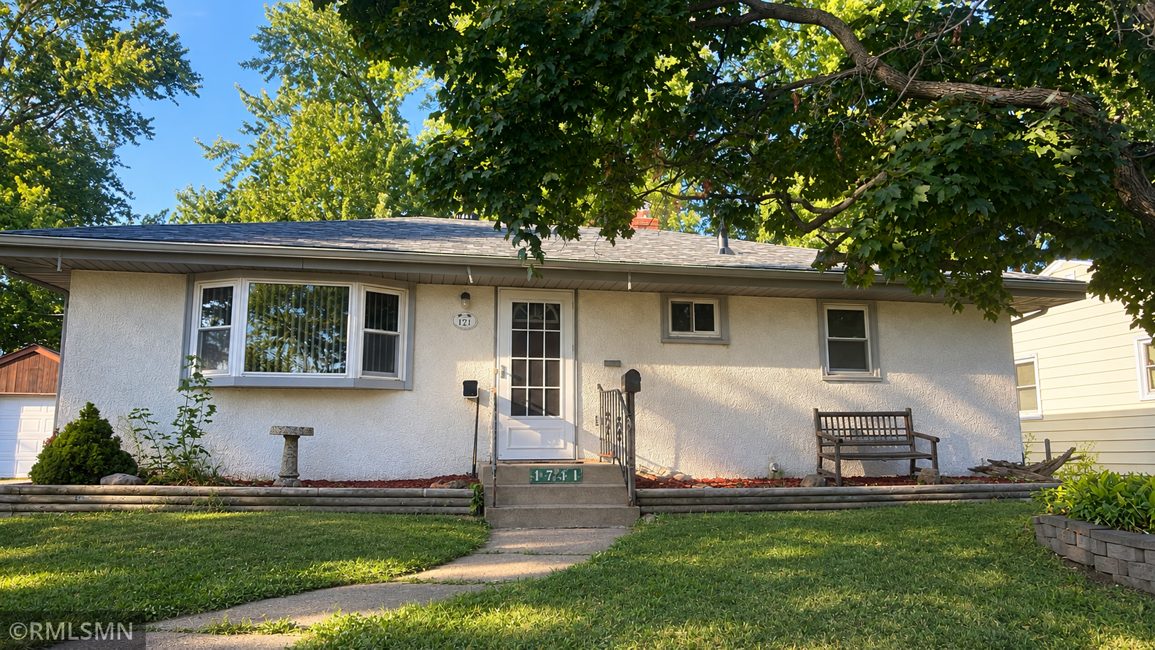 1731 California Avenue E, Saint Paul MN 55106