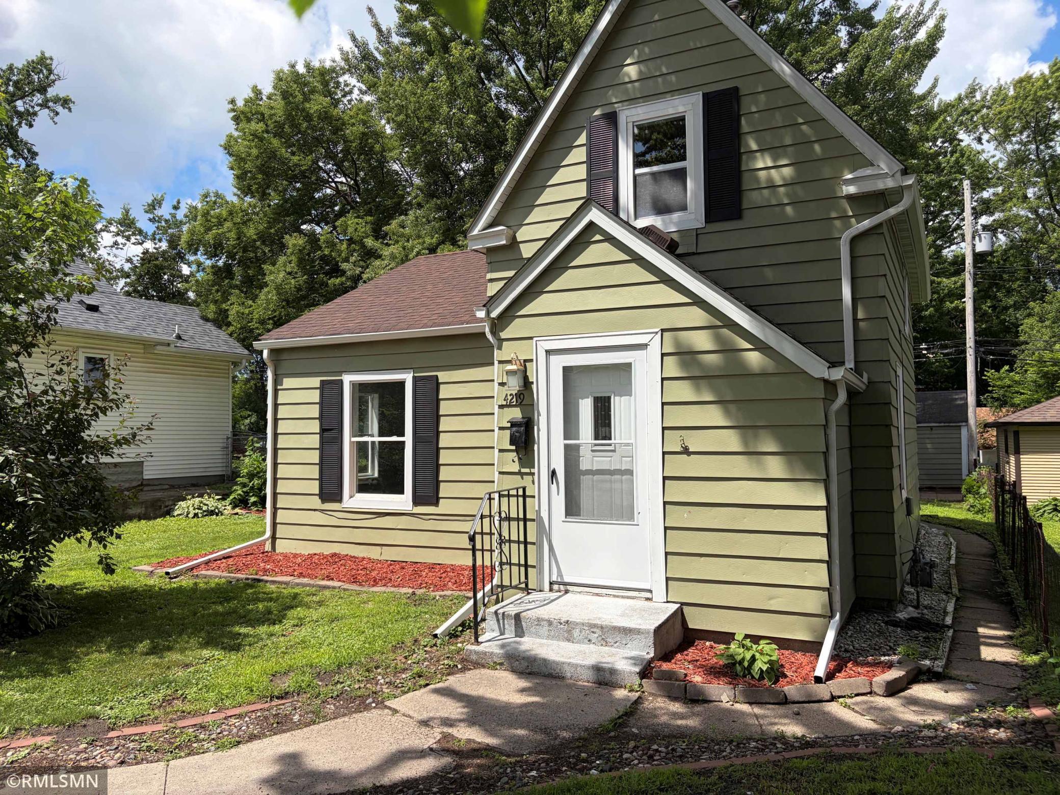 4219 Fremont Avenue N, Minneapolis MN 55412