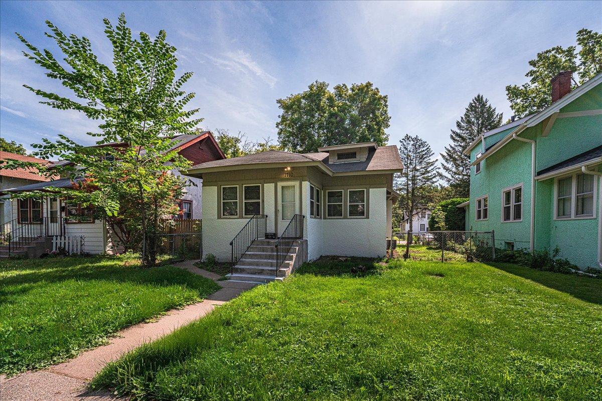 1710 N Newton Avenue N, Minneapolis MN 55411