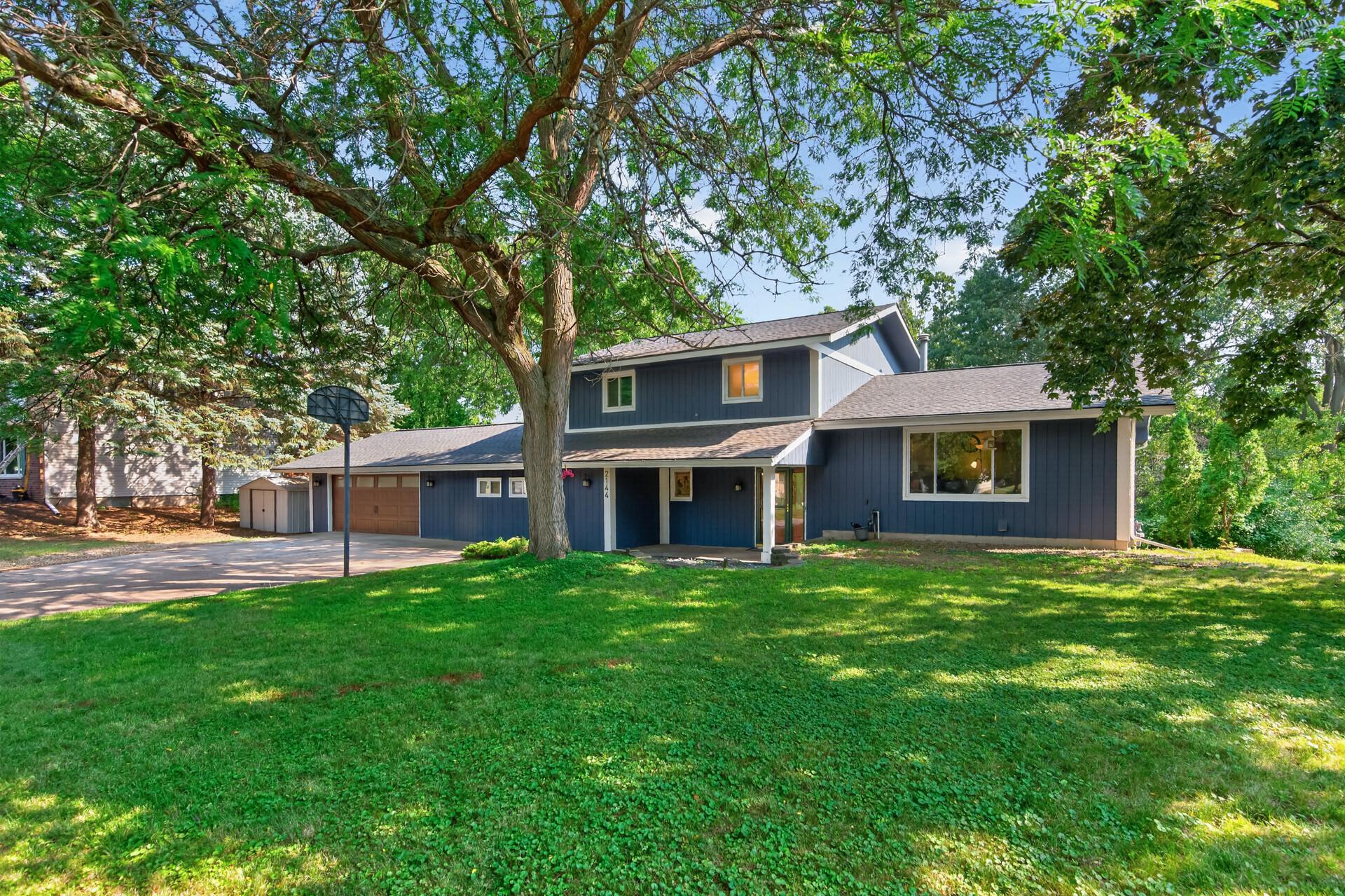 2144 Valley View Place, Saint Paul MN 55119