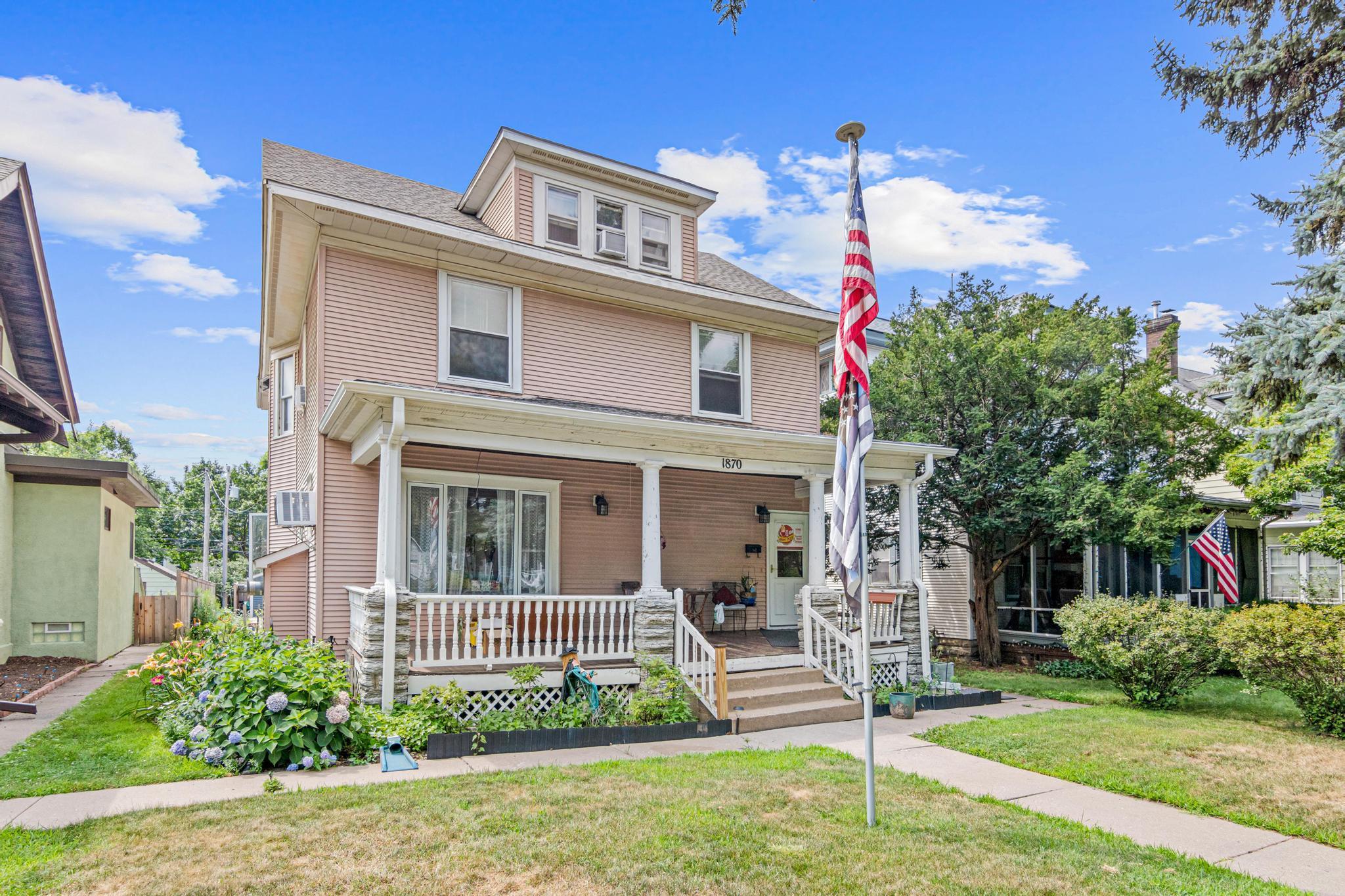 1870 Laurel Avenue, Saint Paul MN 55104