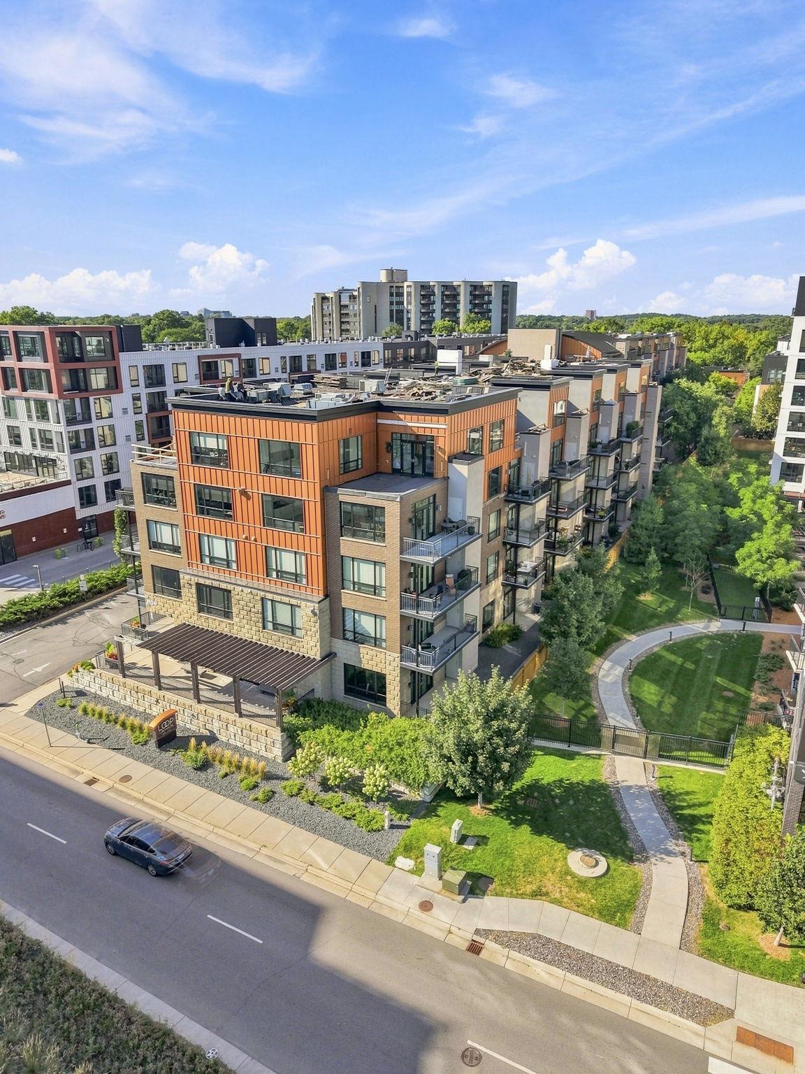 3104 W Lake Street Unit 203, Minneapolis MN 55416