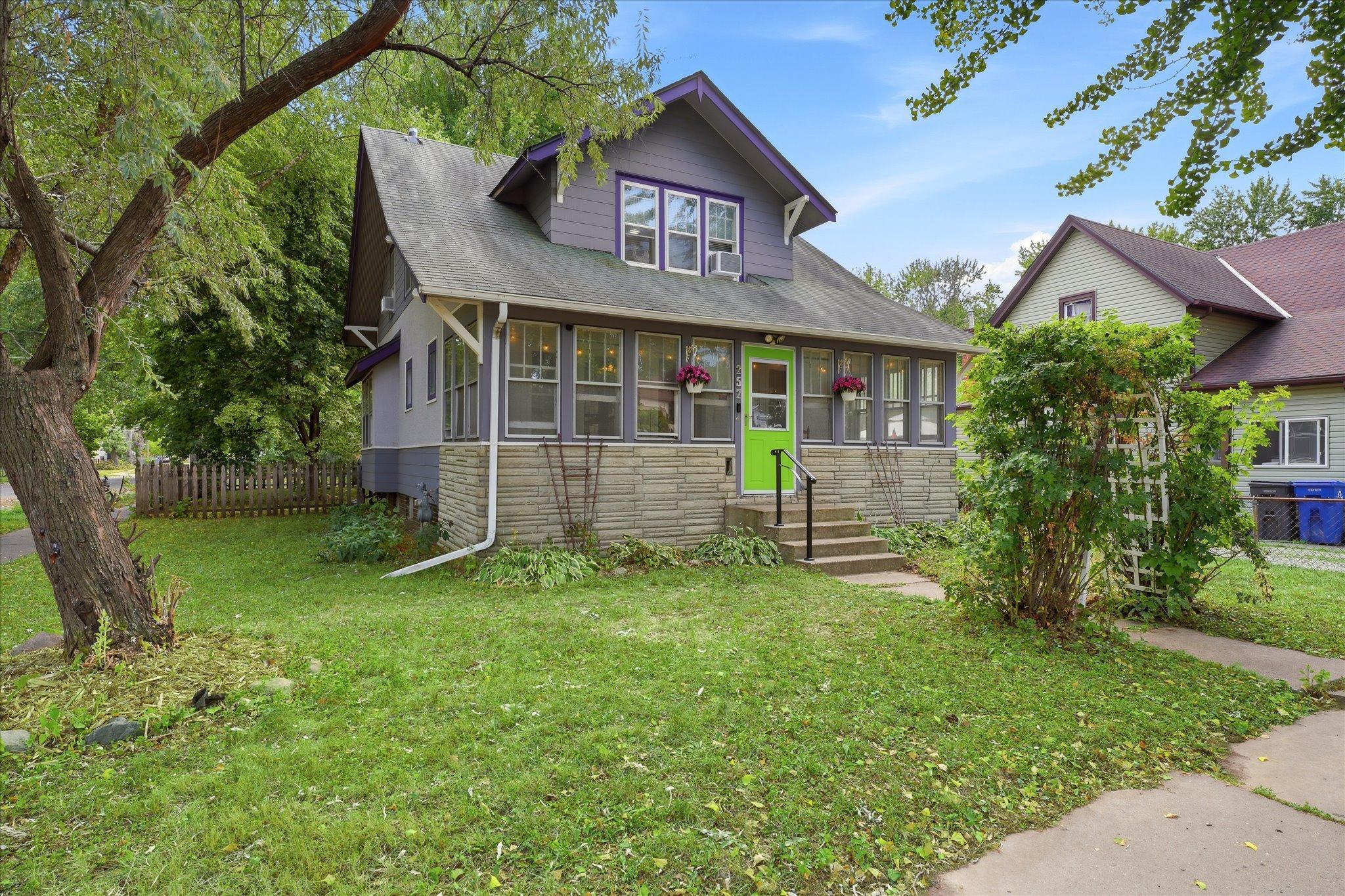 252 Stevens Street W, Saint Paul MN 55107