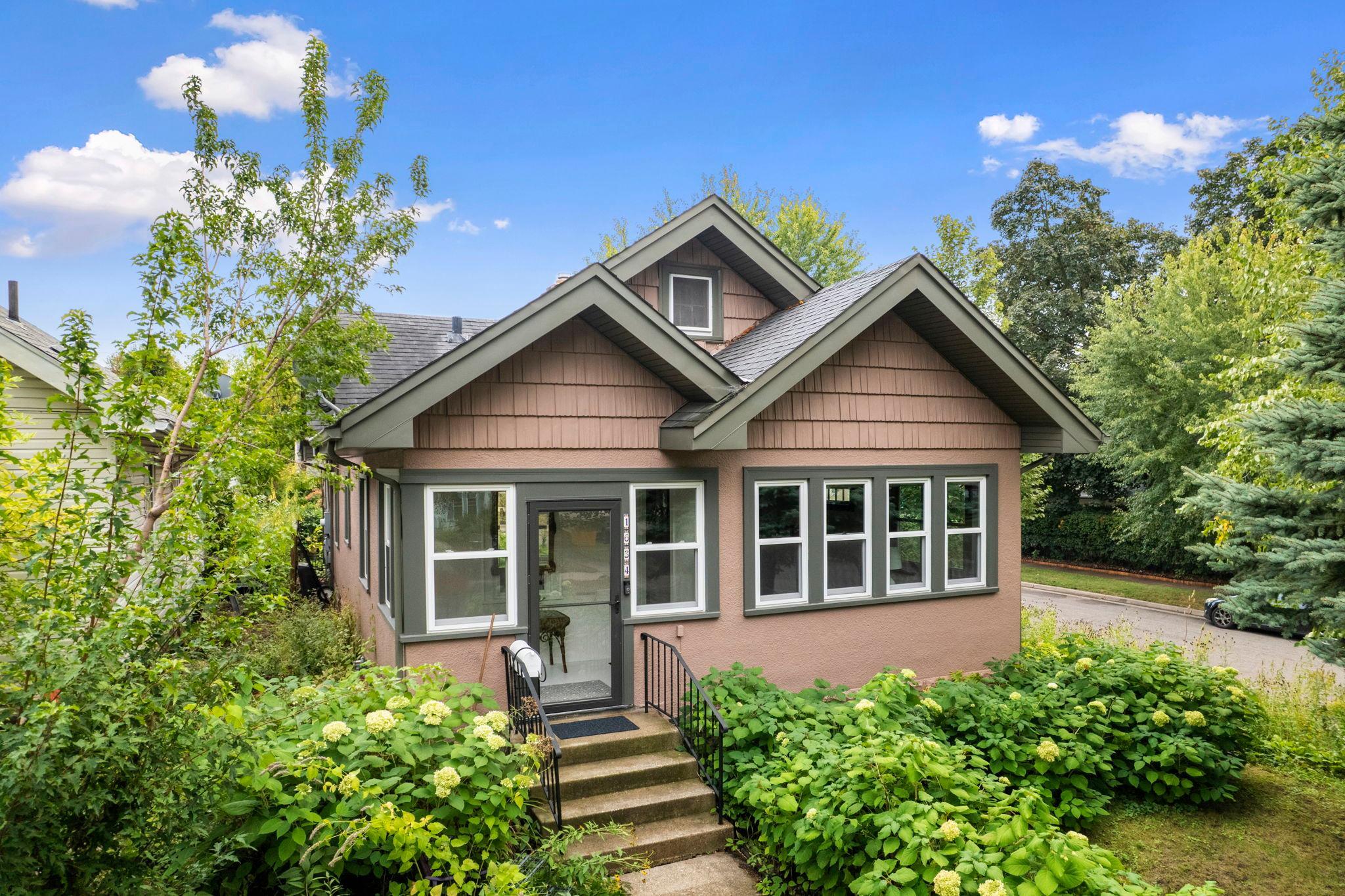 1634 Niles Avenue, Saint Paul MN 55116